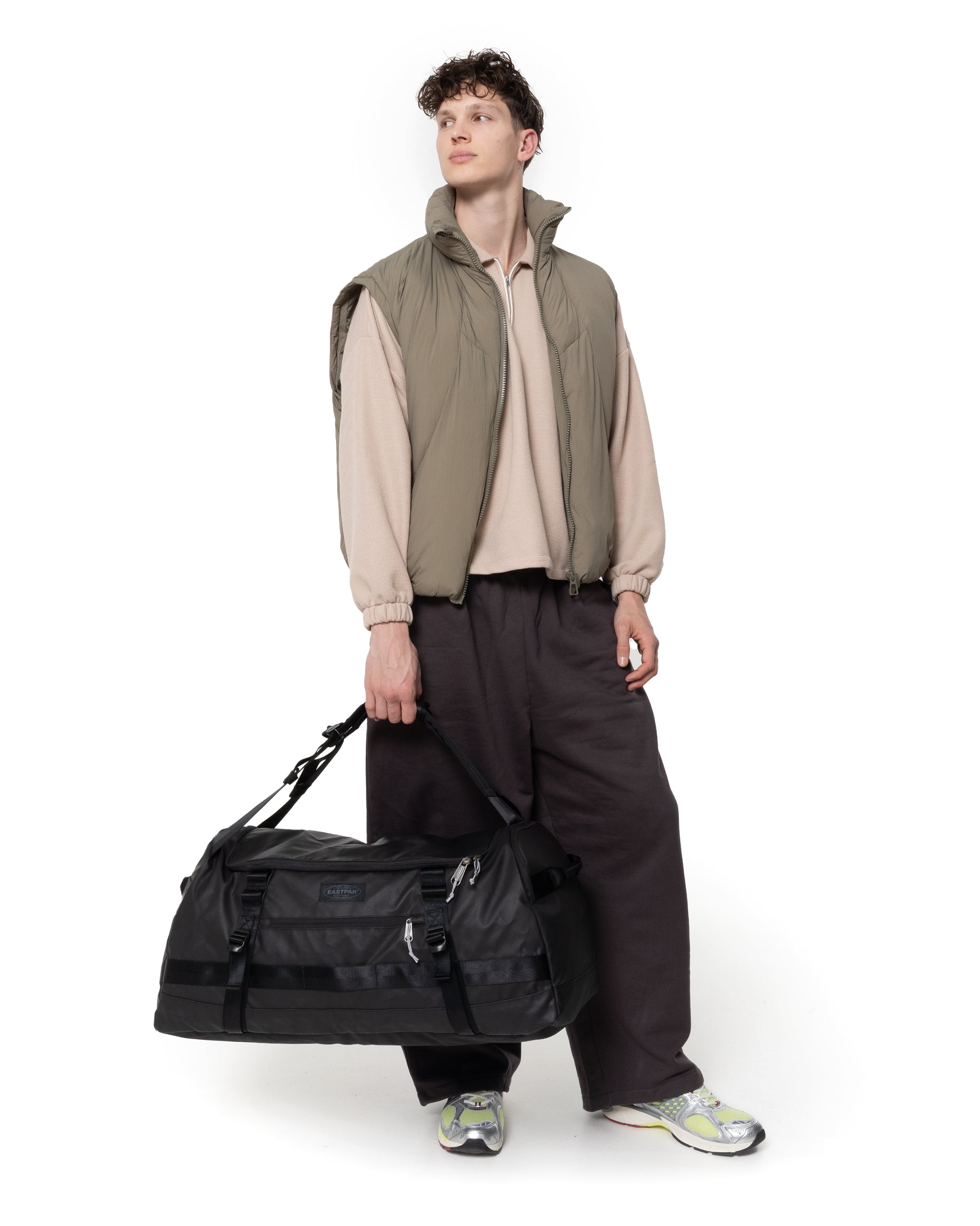 eastpak-duffel-pack-m-sac-polochon-tarp-black2-moyen image 4