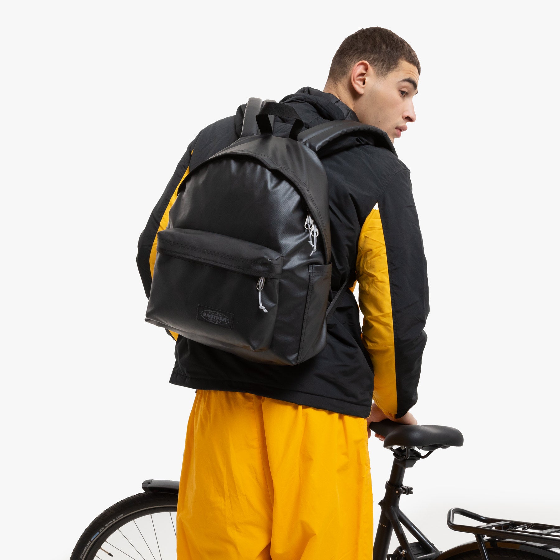 eastpak-day-pak-r-sac-dos-tarp-black-moyen-d-perlant image 4