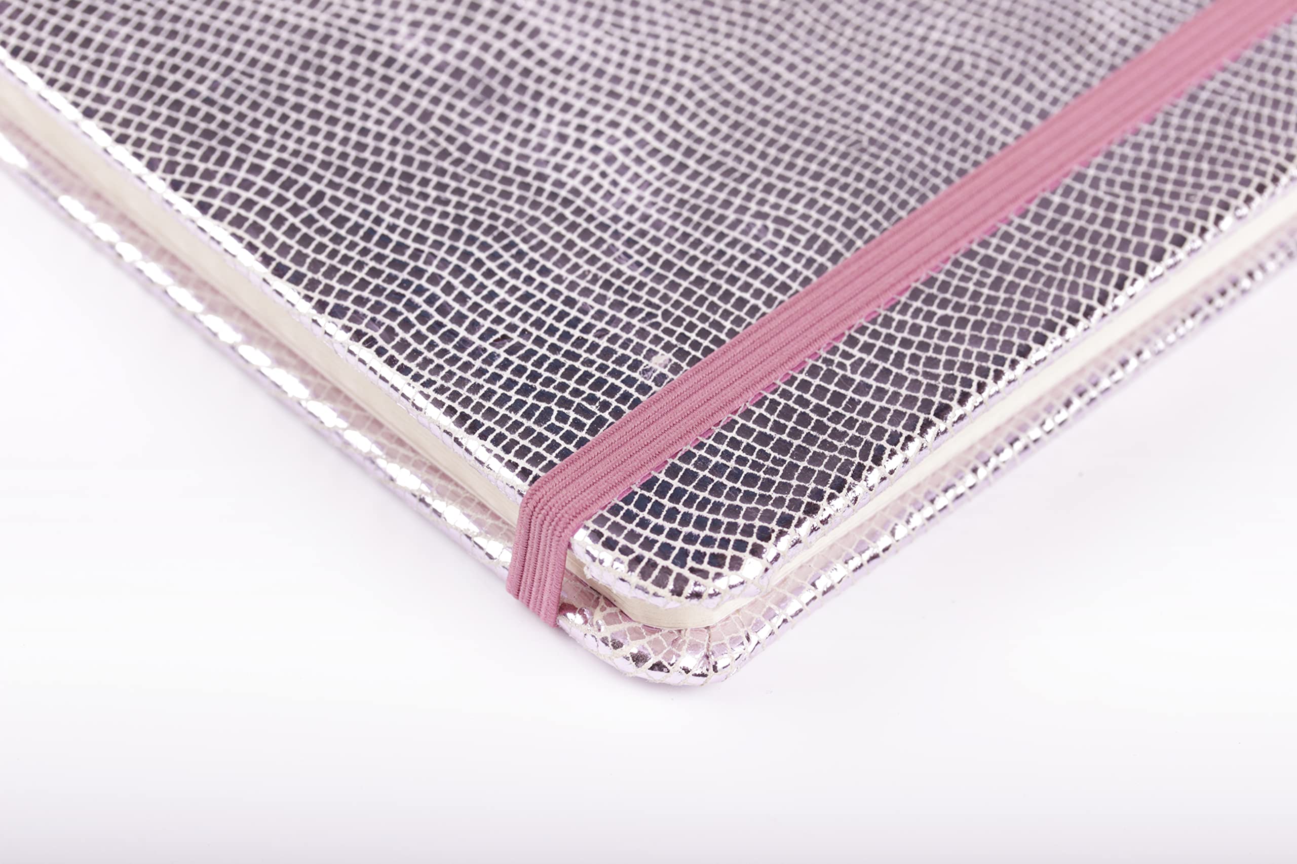 clairefontaine-age-bag-400123c-carnet-cuir-a5-rose-brillant-144p image 4