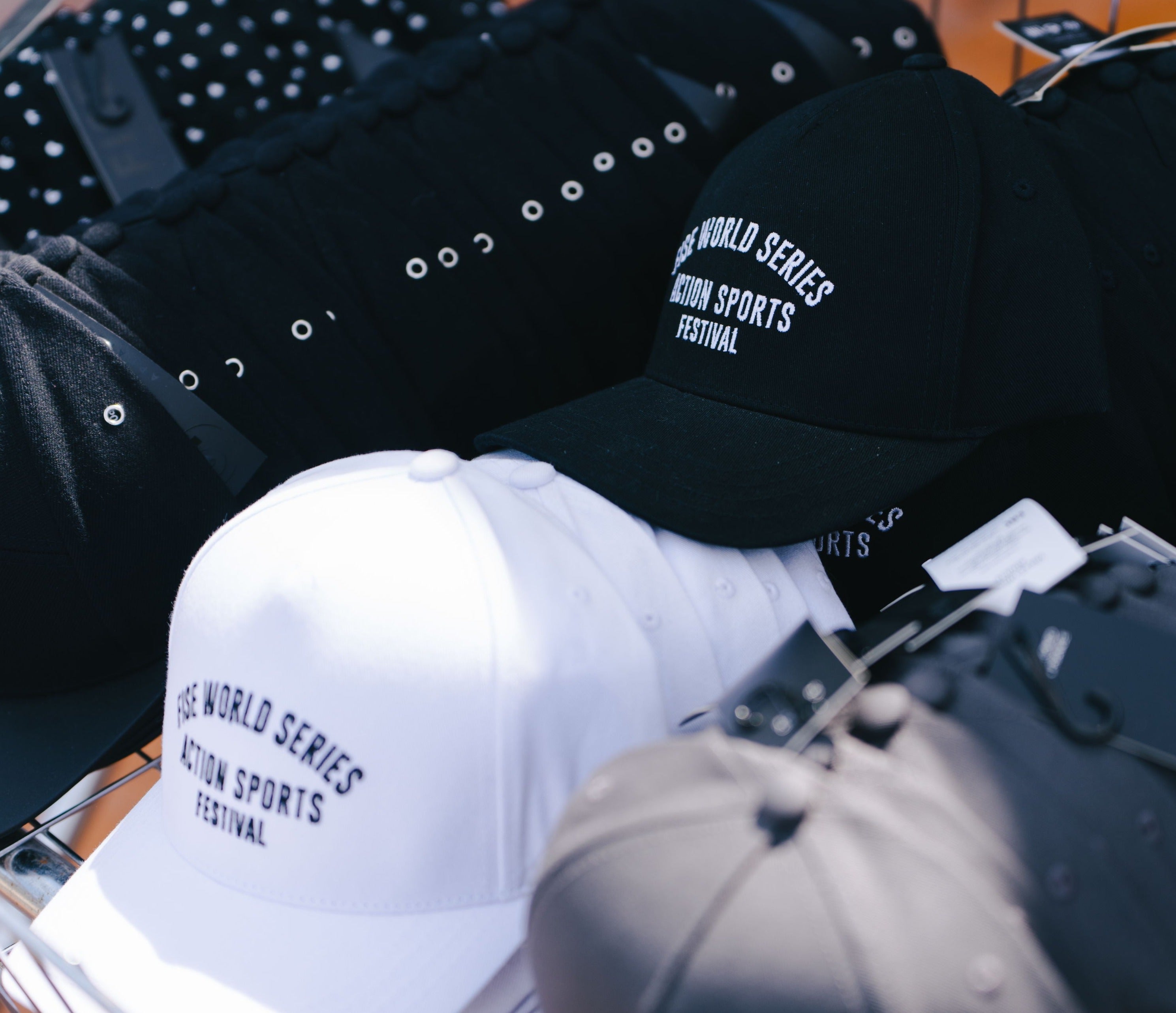 fise-fws-action-casquette-noire-ajustable image 2