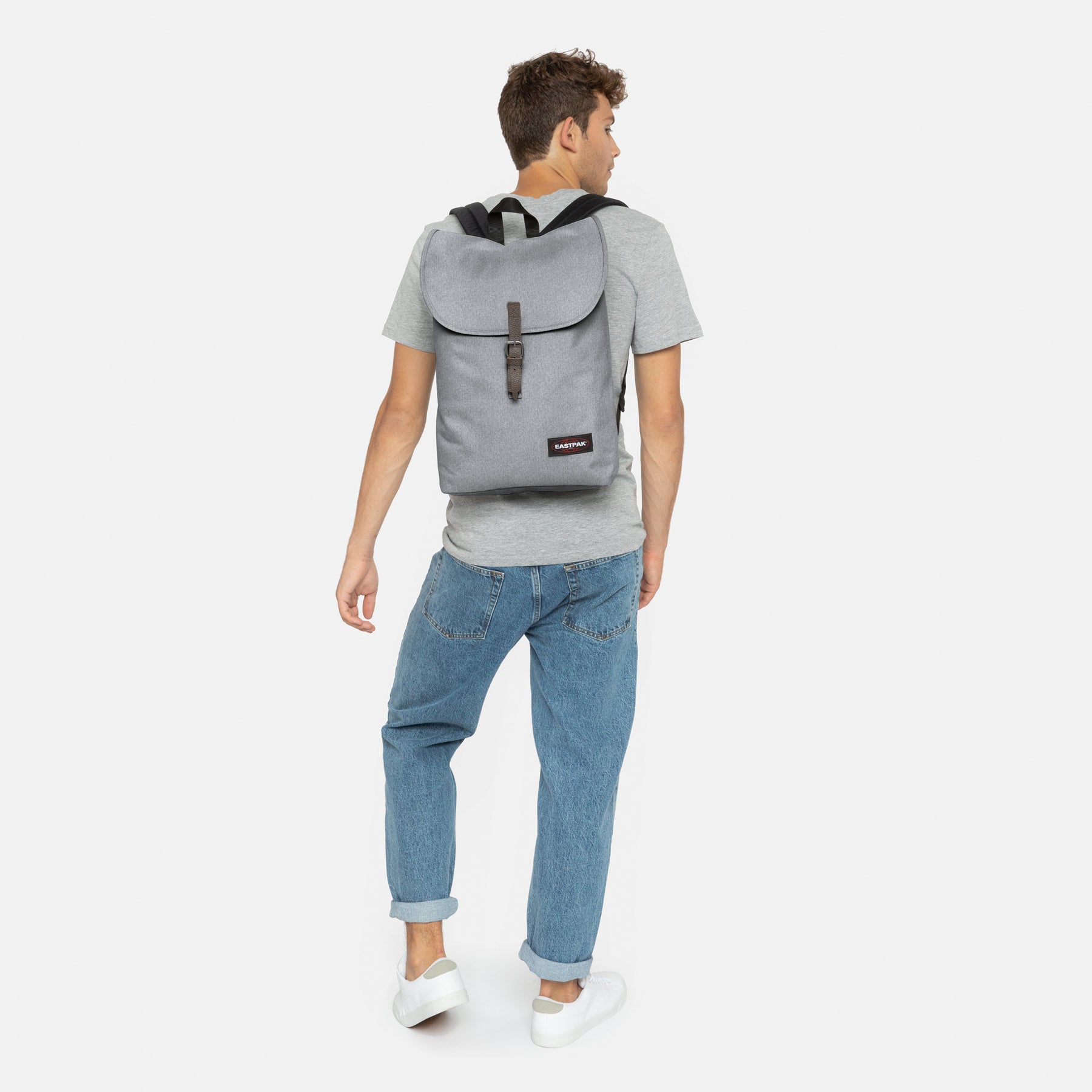 eastpak-ciera-sac-dos-sunday-grey-moyen-15-pouces image 4