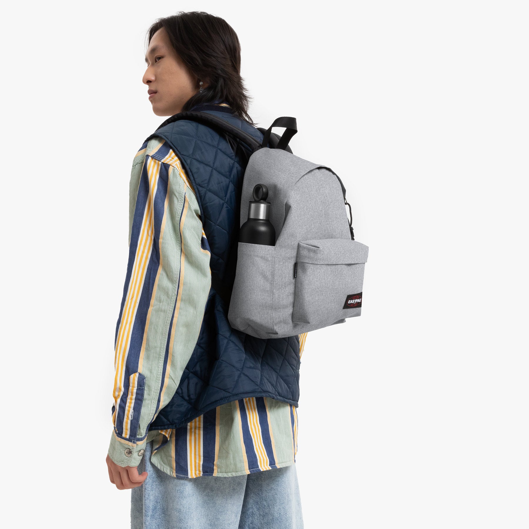 eastpak-day-pak-r-s-sac-dos-petit-sunday-grey-d-perlant image 5
