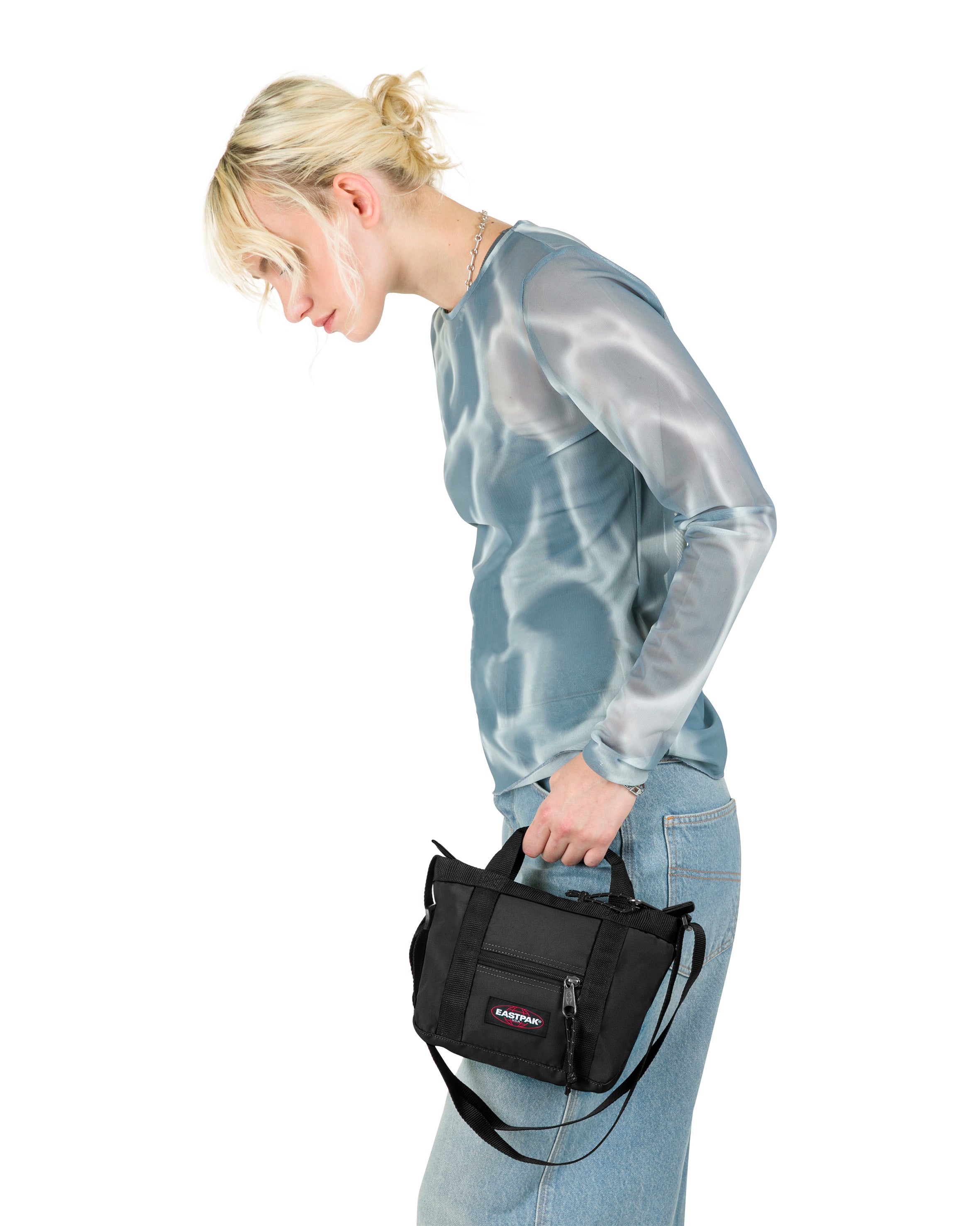eastpak-travel-tote-mini-sac-bandouli-re-black-150-g image 4