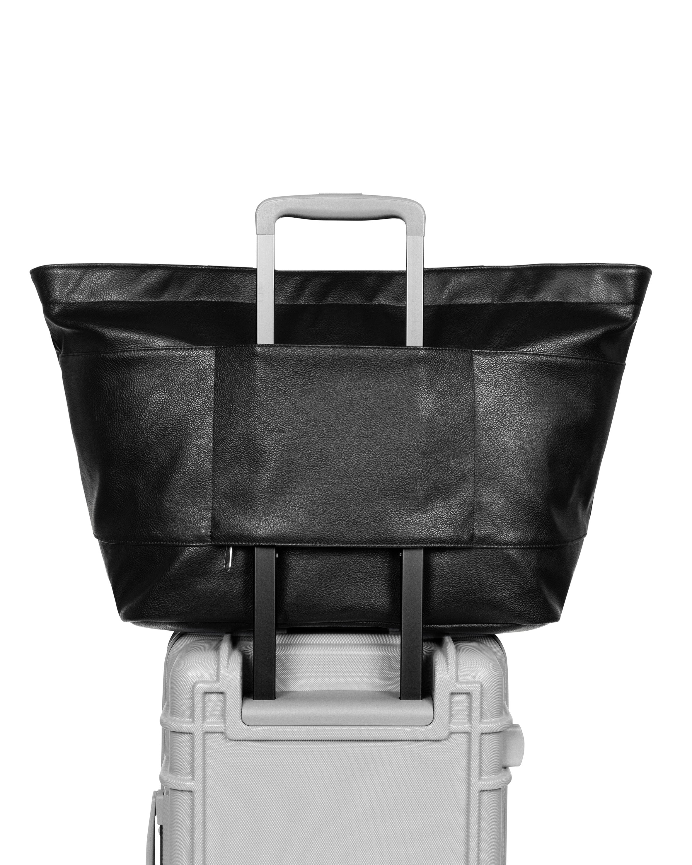 eastpak-egon-tote-l-sac-epaule-faux-leather-16-pouces image 4
