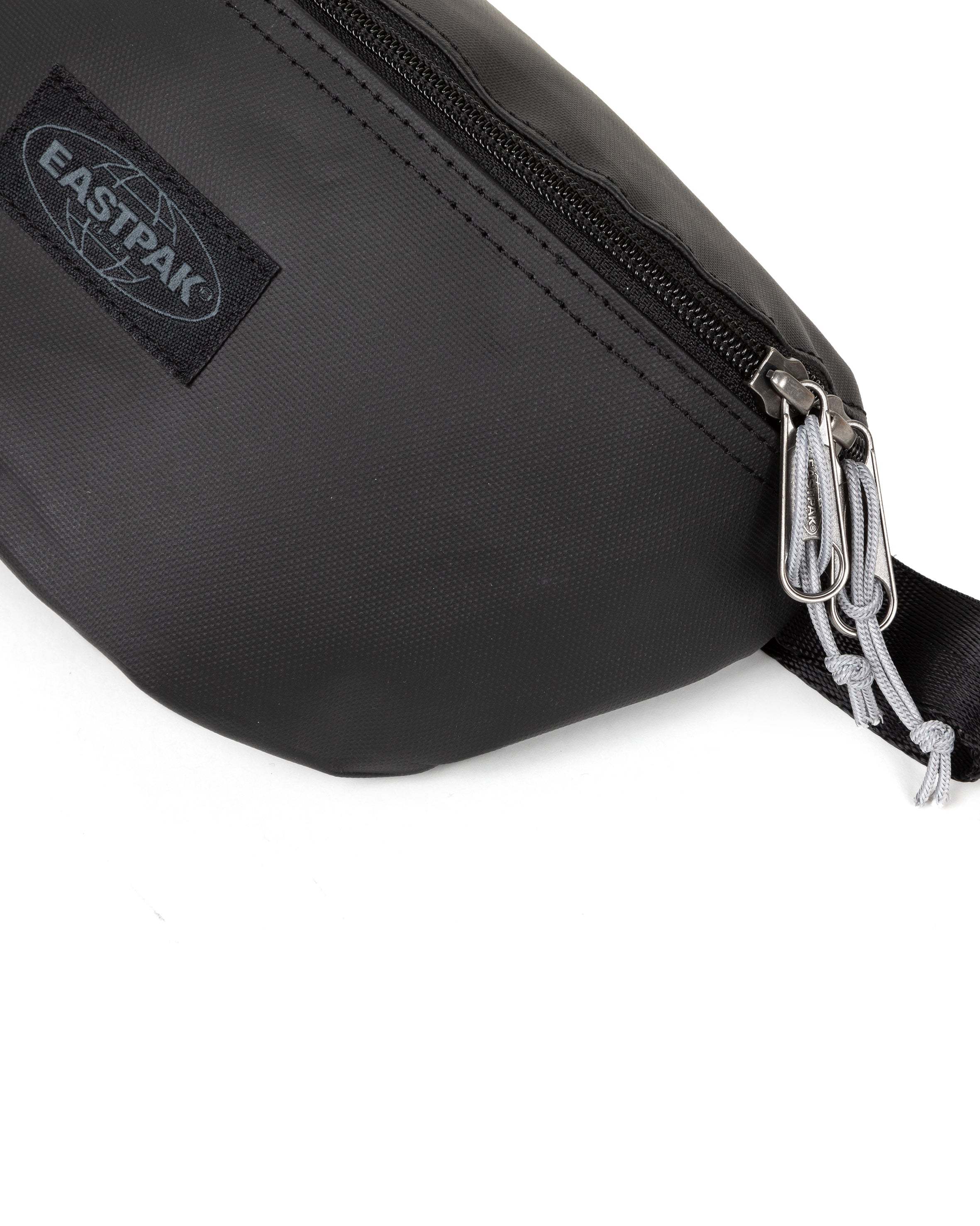 eastpak-springer-sac-banane-tarp-black2-r-sistant-eau image 4