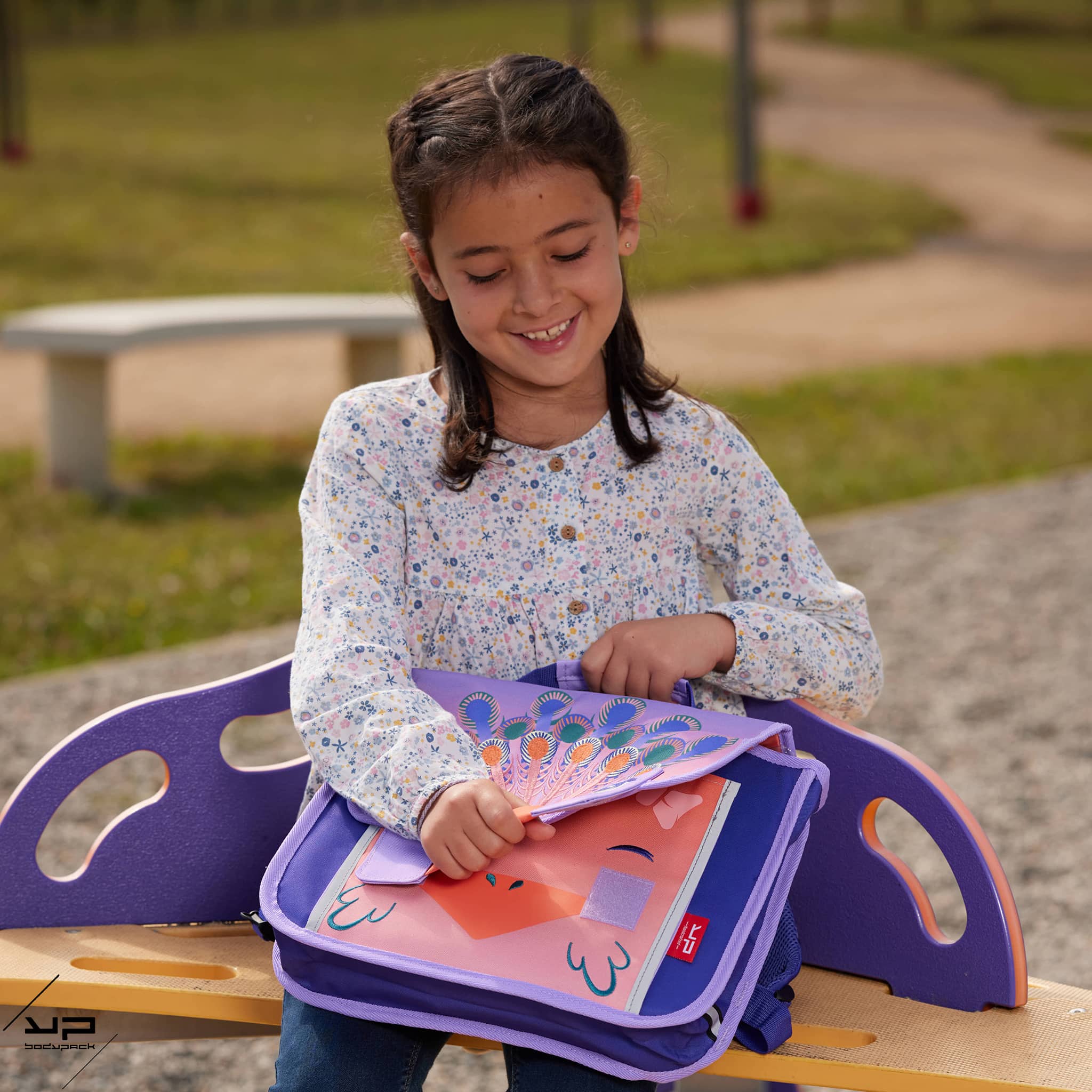 bodypack-maternelle-cartable-32-cm-recycl-paon-violet-fille image 2