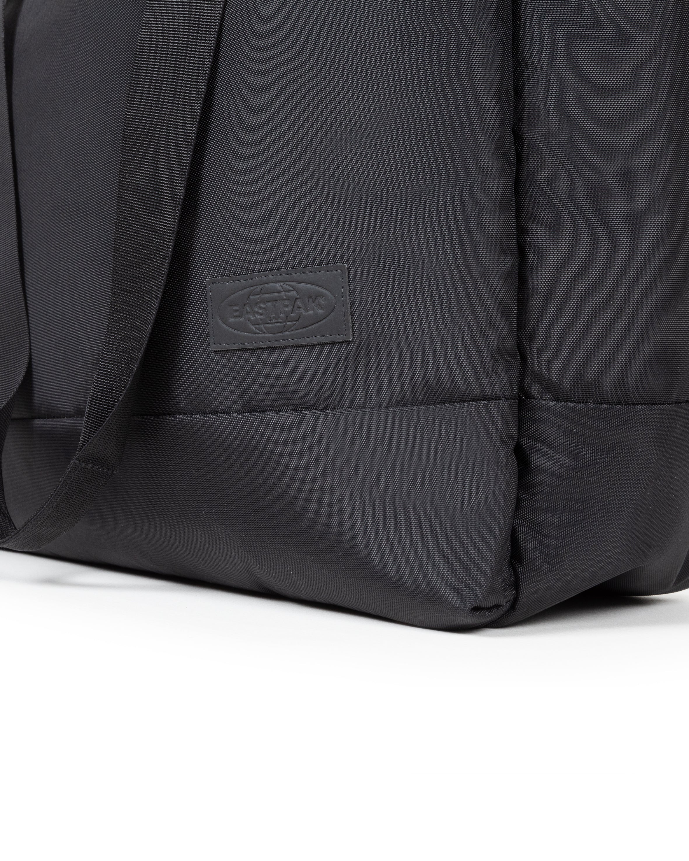 eastpak-cnnct-tote-sac-cabas-paule-noir-16-pouces-vegan image 6