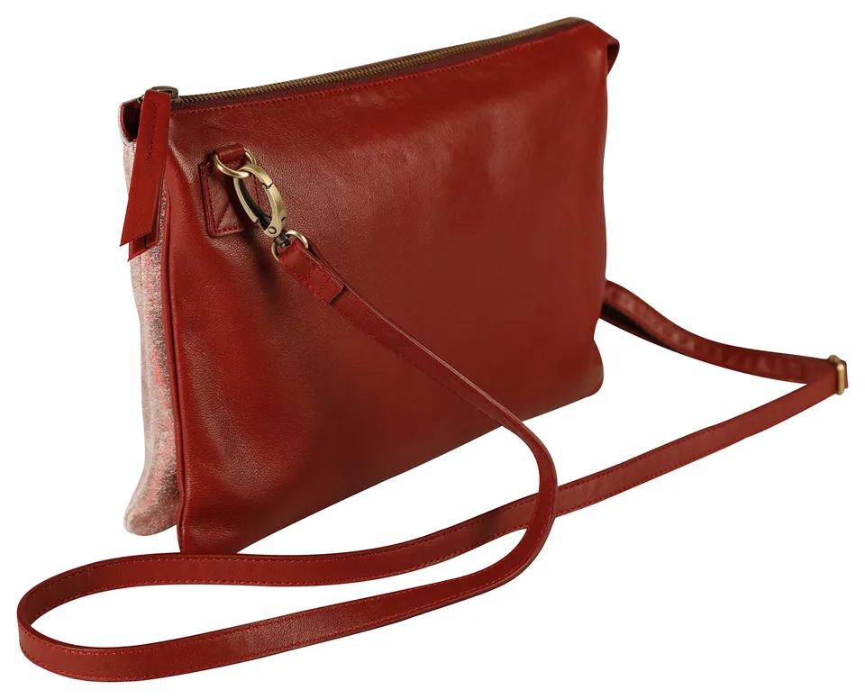 clairefontaine-age-bag-410076c-sac-cuir-rouge-27-cm-agneau image 1
