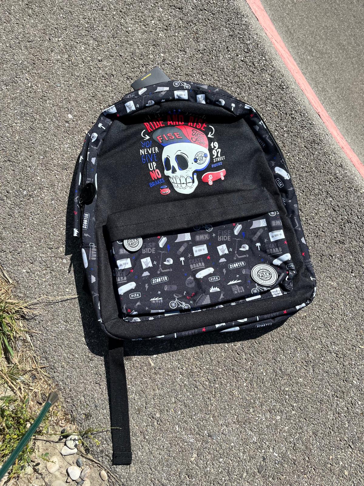 fise-ride-and-rise-sac-dos-t-te-de-mort image 1