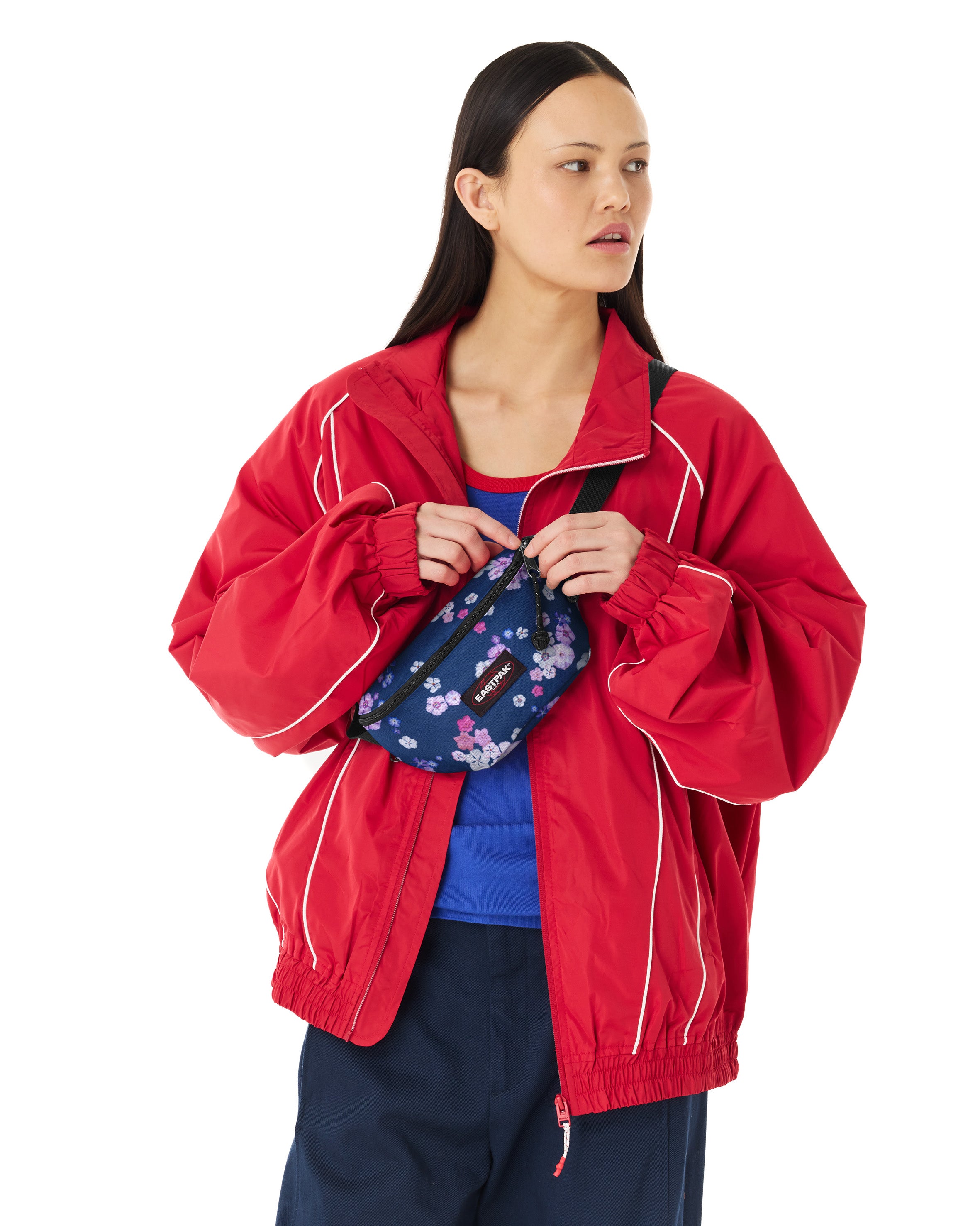 eastpak-springer-sac-banane-floral-bloom-navy-fleuri-petit image 2