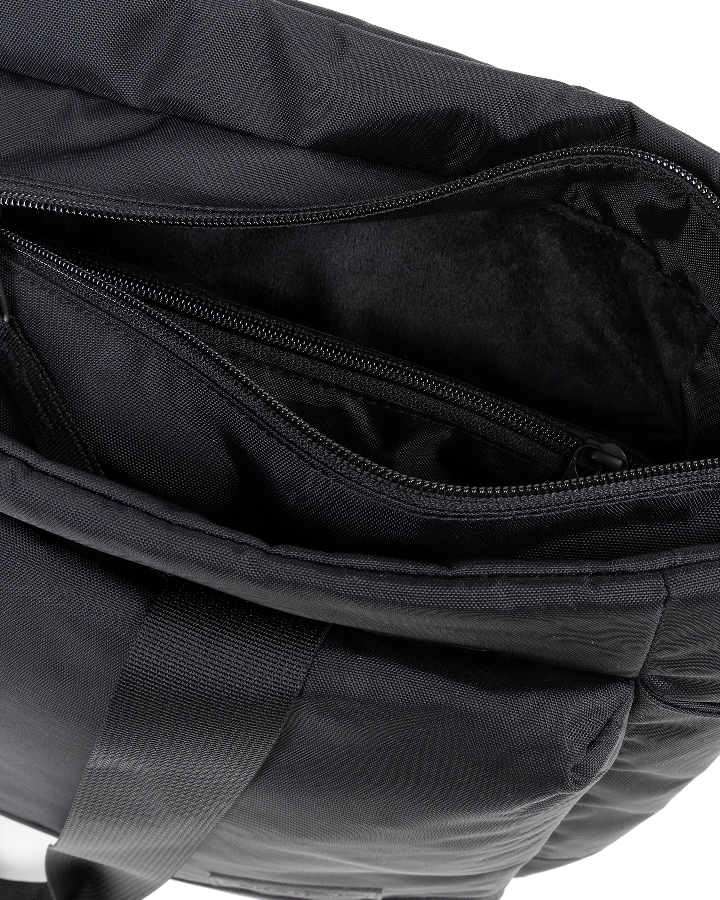 eastpak-cnnct-tote-sac-cabas-paule-noir-16-pouces-vegan image 5