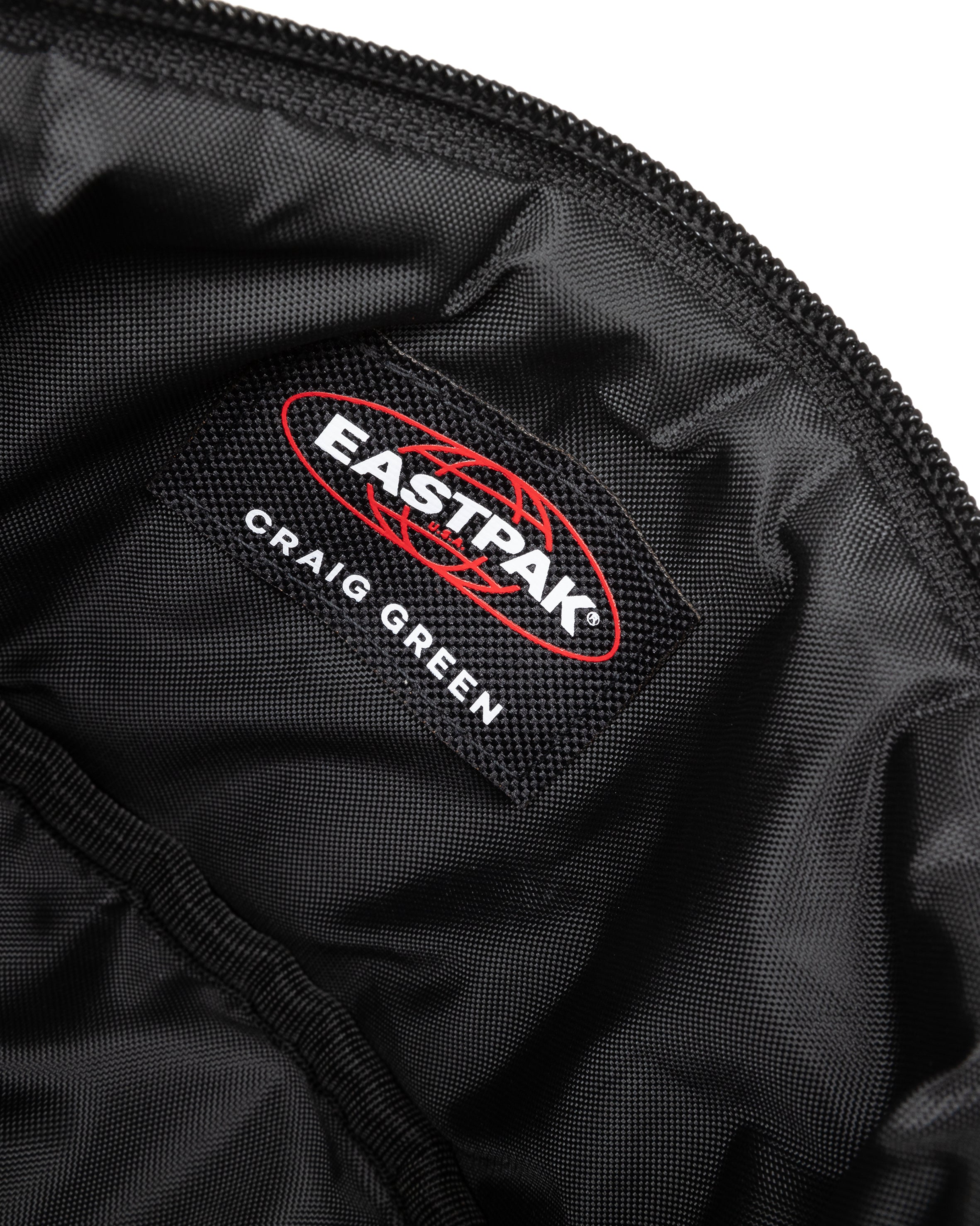 eastpak-quilted-waist-bag-sac-banane-cg-black-matelass image 6
