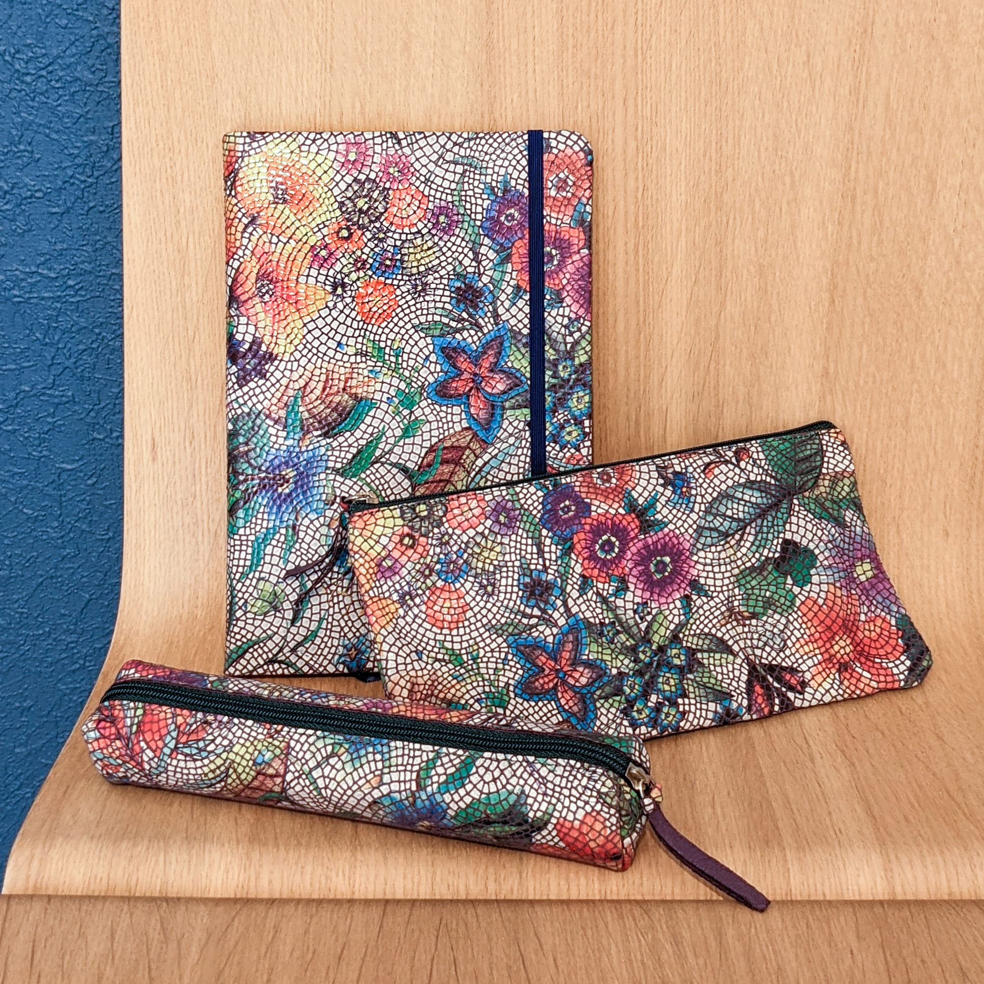 clairefontaine-age-bag-400120c-carnet-cuir-a5-souple-fleurs-multi image 4