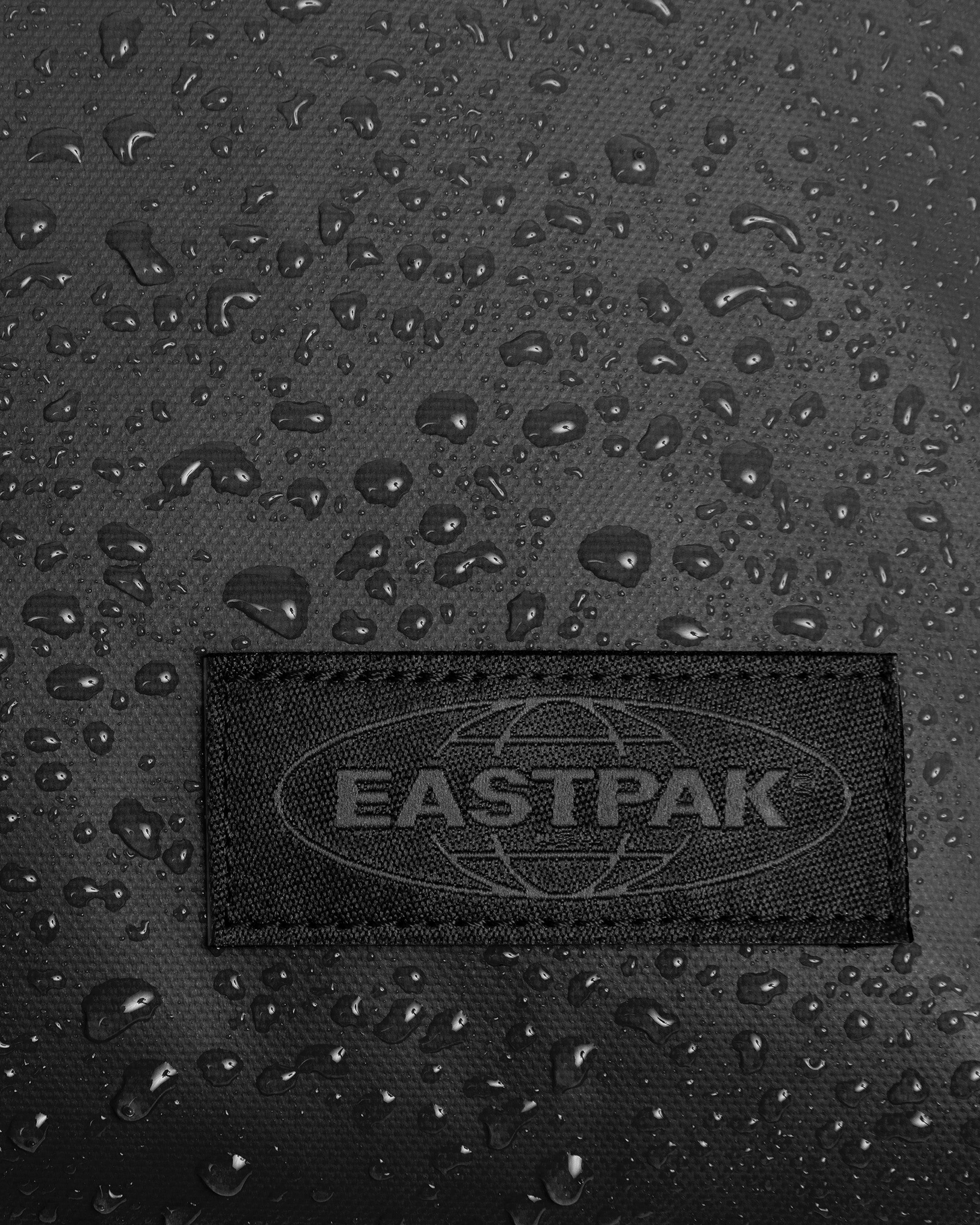 eastpak-duffel-pack-wheel-s-sac-voyage-tarp-black2-cabine image 7