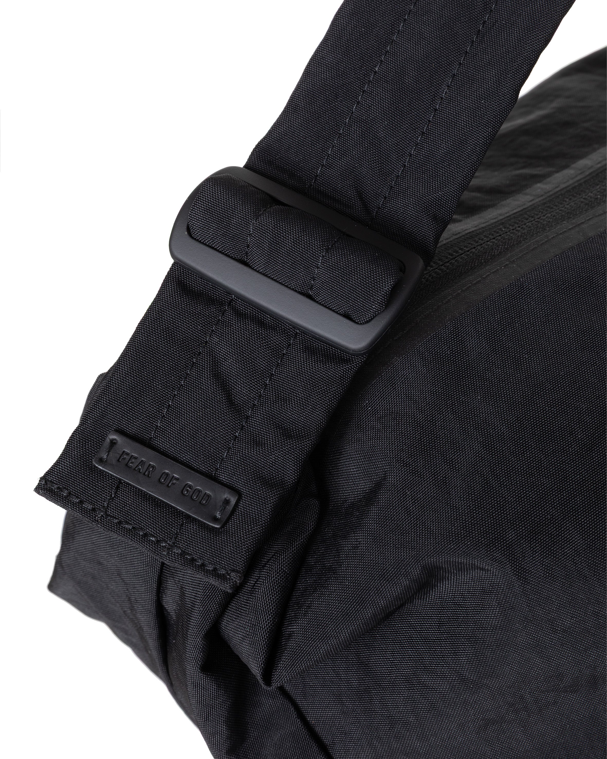 eastpak-essentials-shell-bag-l-sac-bandouli-re-noir-large-nylon image 4