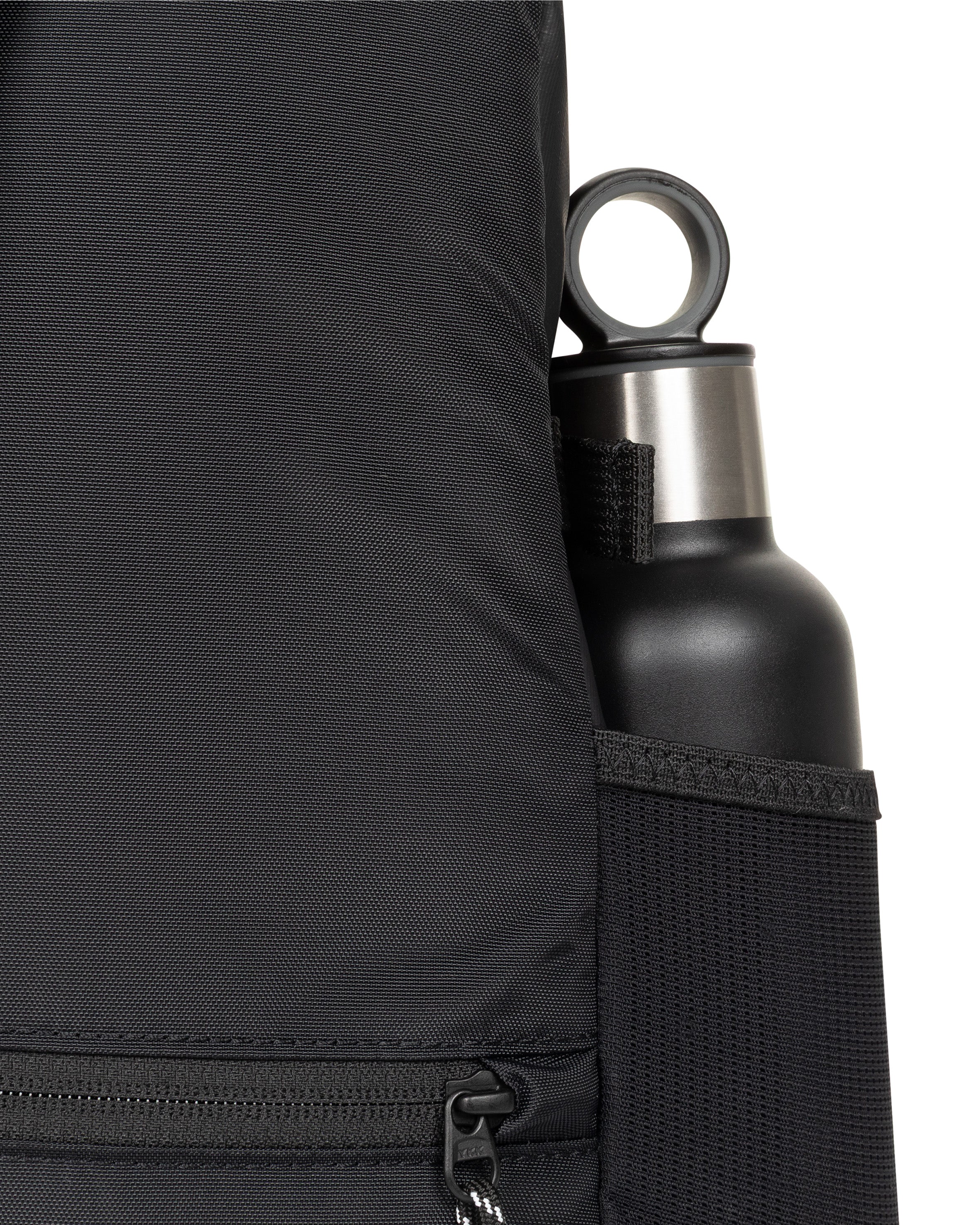 eastpak-sling-bag-pro-bandouli-re-noir-d-perlant-porte-bouteille image 5