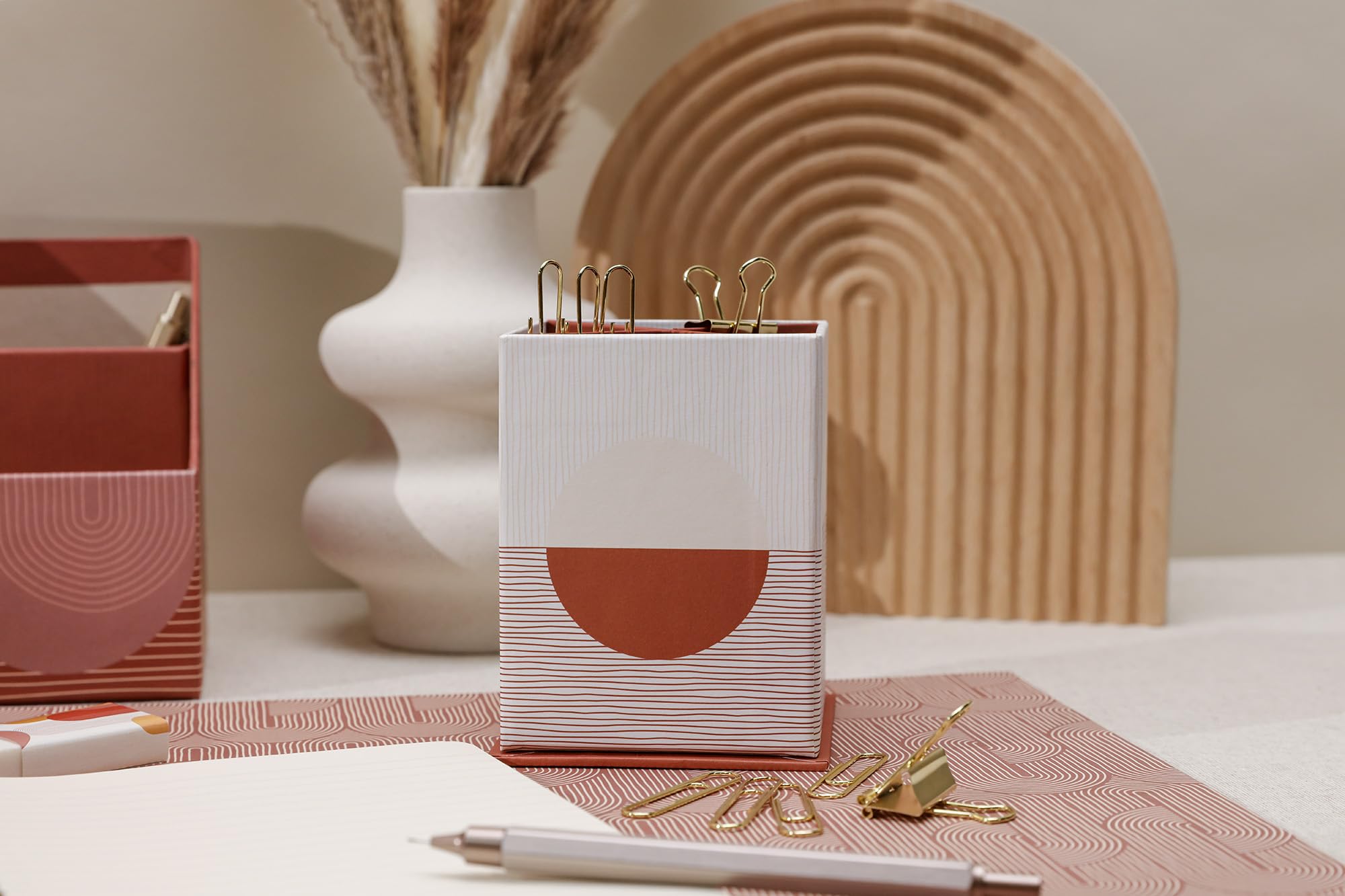 clairefontaine-terracotta-116076c-pot-crayons-carr-8-5cm image 2