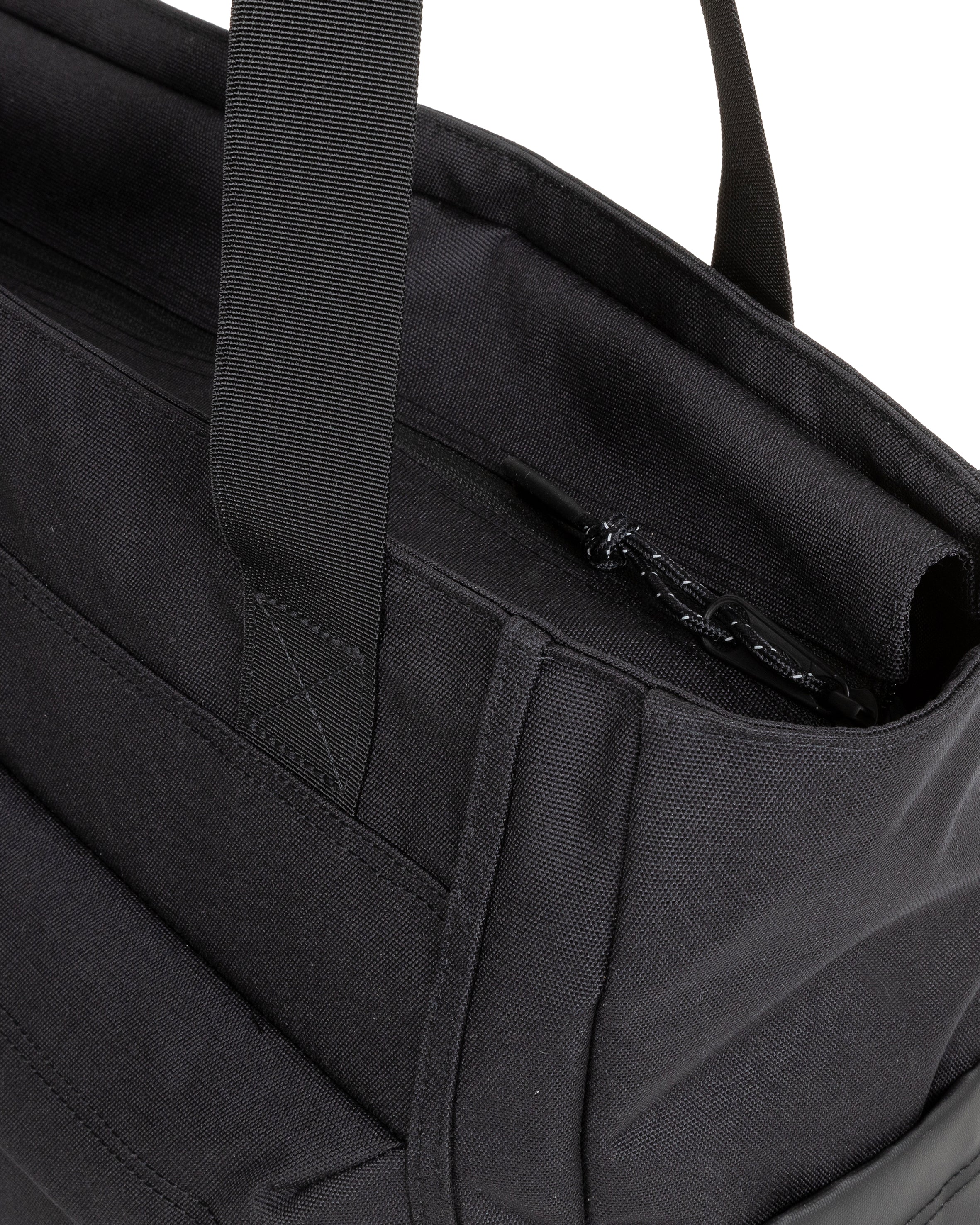 eastpak-icon-travel-tote-sac-cabas-on-black-16-pouces image 4