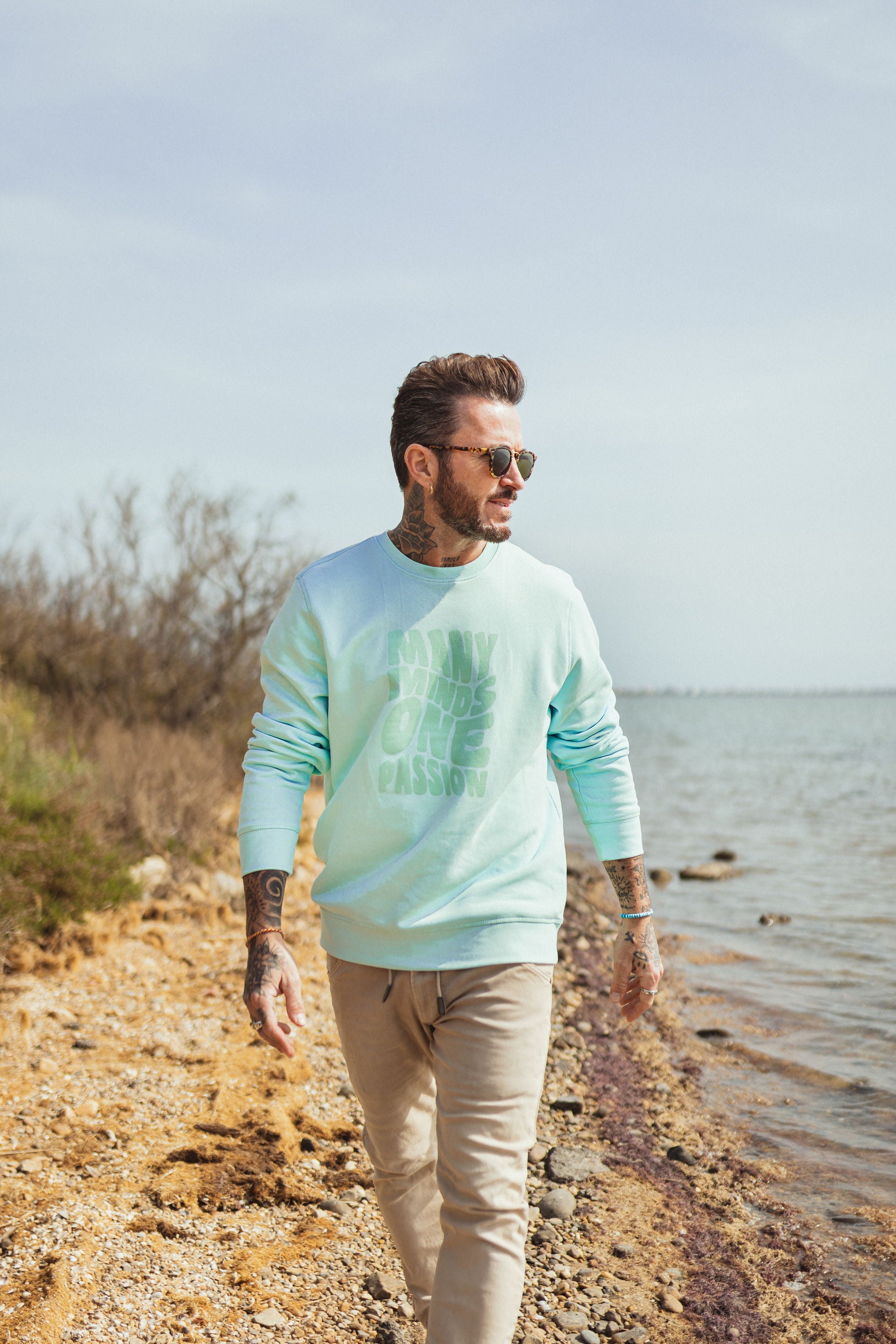 fise-pulls-sweats-sweat-passion-sweat-bleu-cara-bes image 1