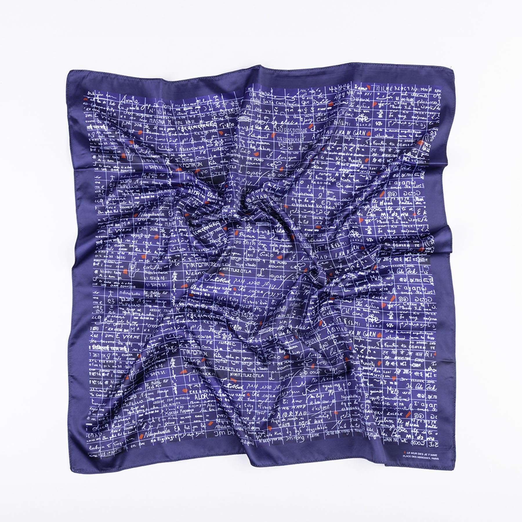 clairefontaine-flying-spirit-foulard-mur-des-je-t-aime-70x70-cm image 1