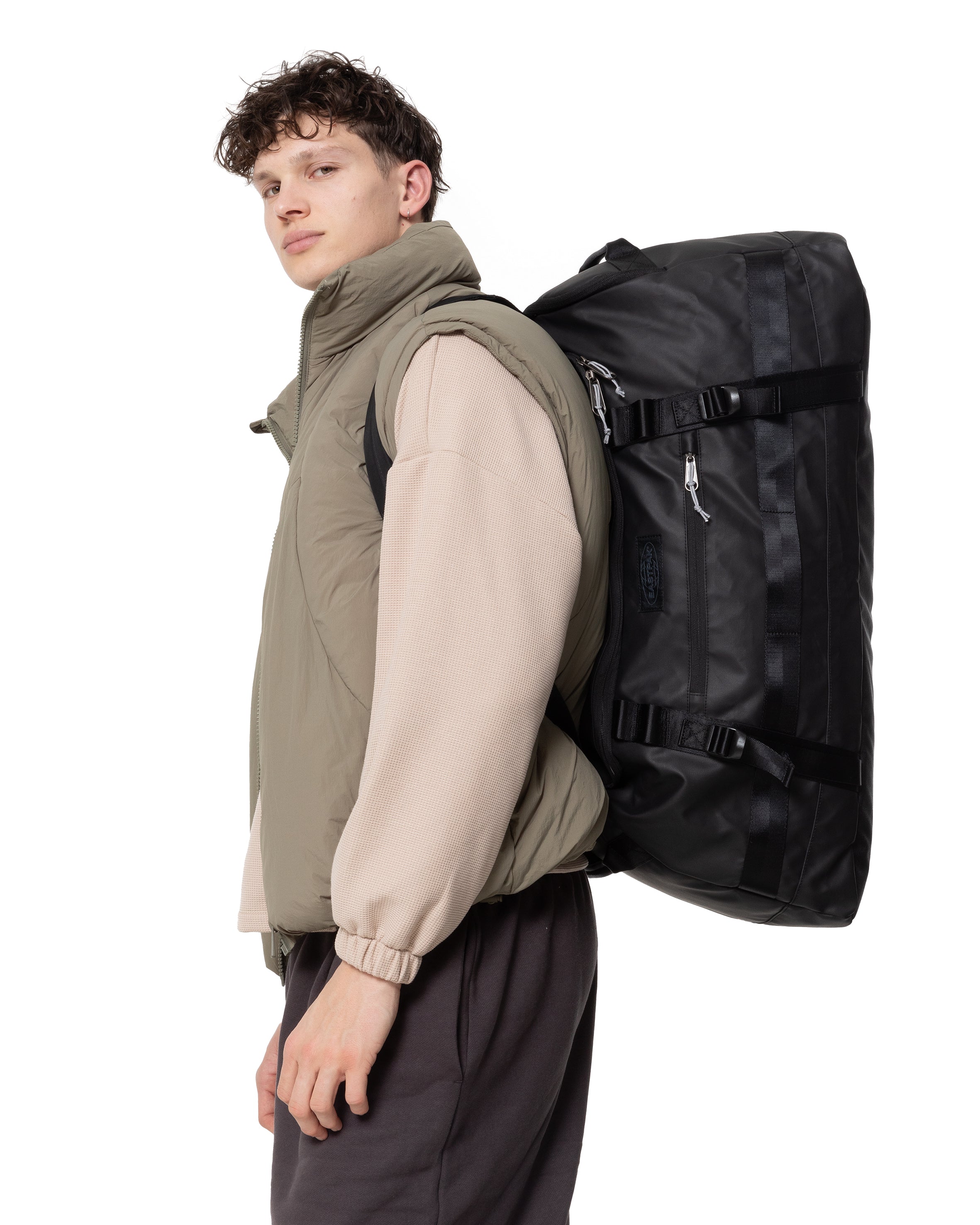 eastpak-duffel-pack-m-sac-polochon-tarp-black2-moyen image 8