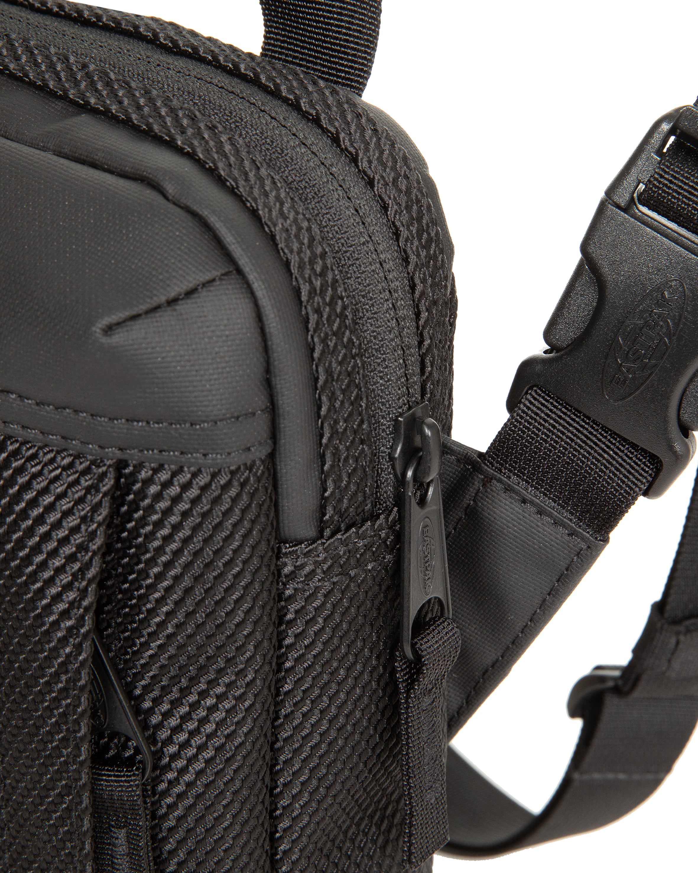 eastpak-the-one-cnnct-sac-bandouli-re-cnnct-coat-polyester image 4
