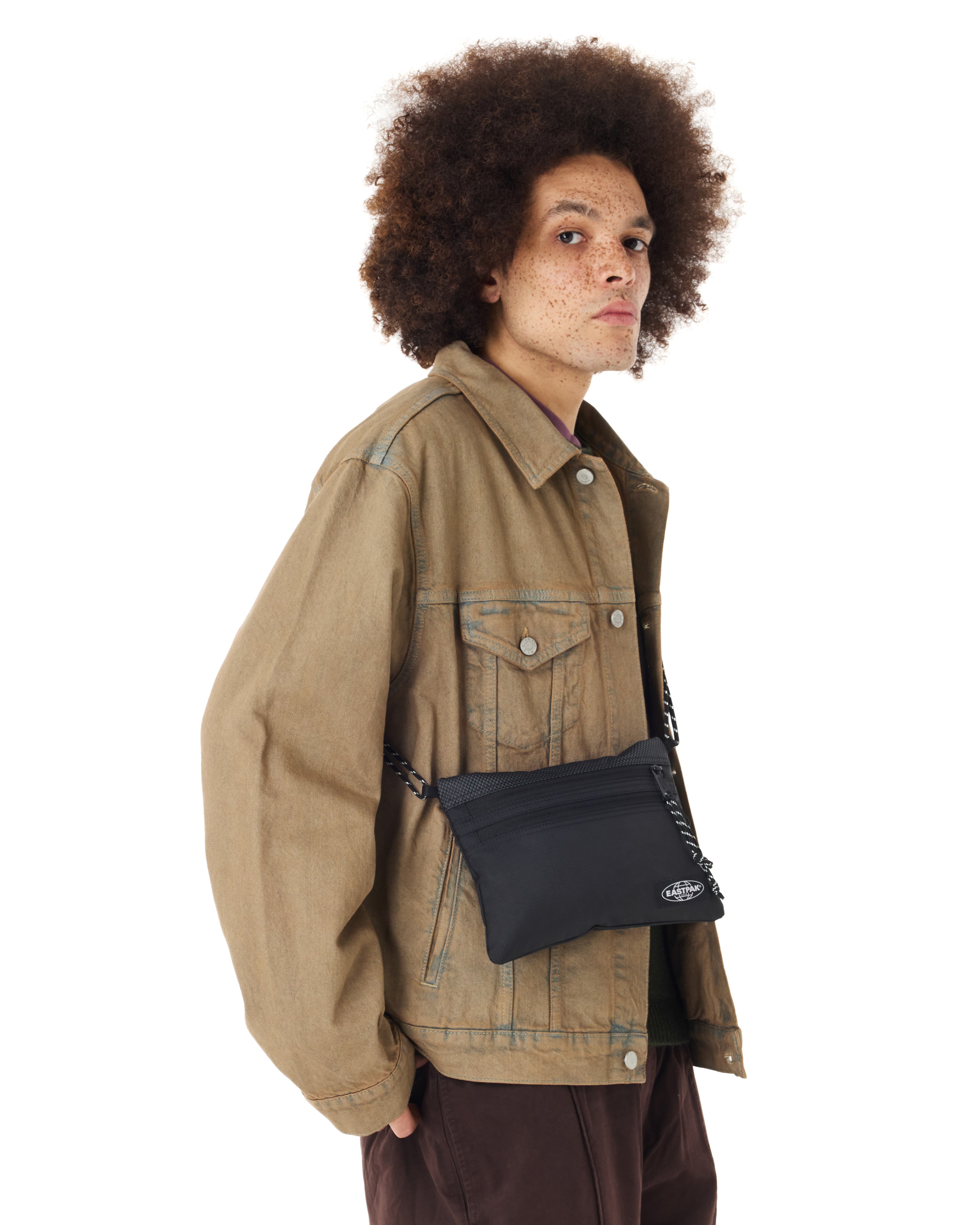 eastpak-athleish-crossbody-sac-bandouli-re-athleisure-black-petit image 4
