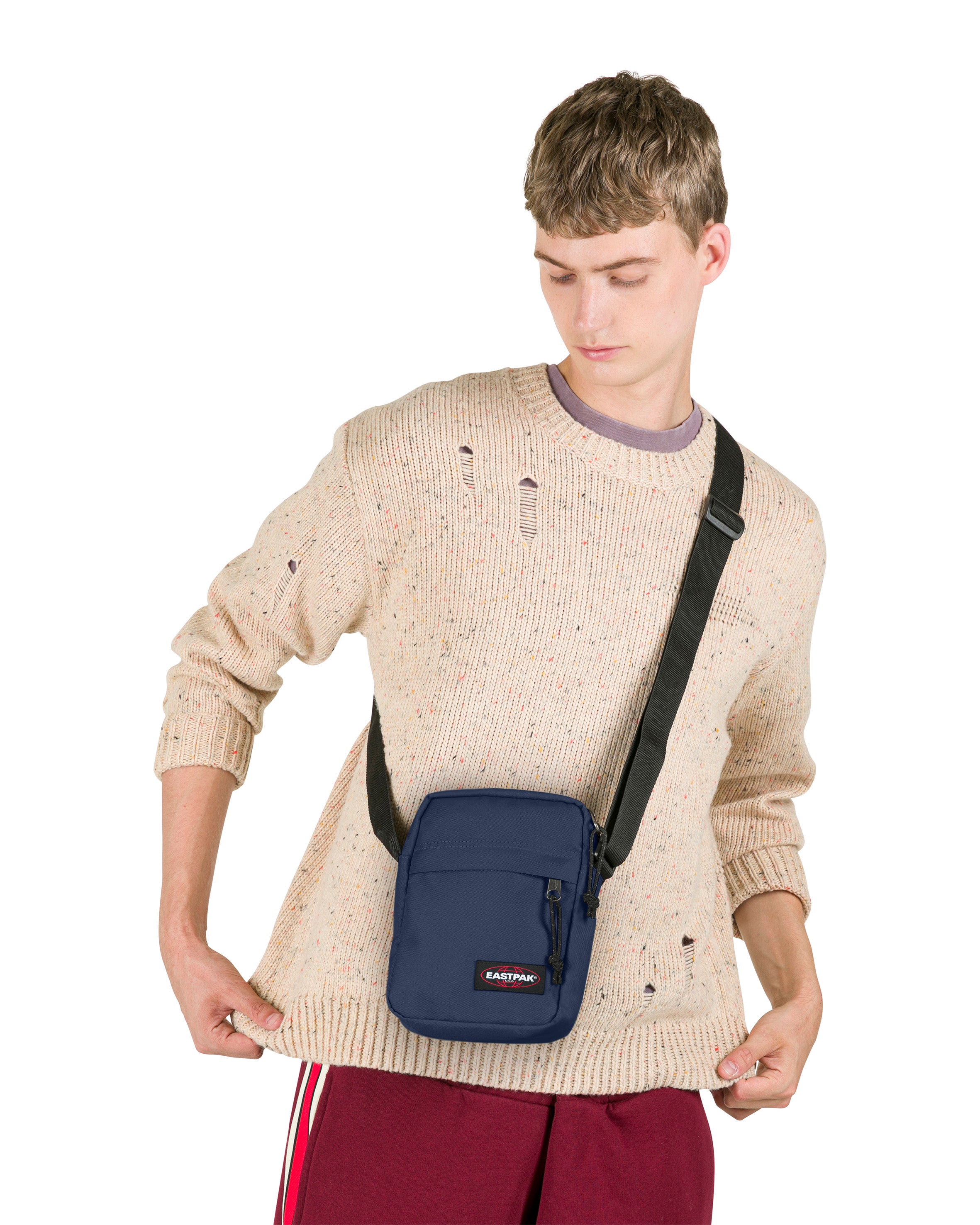 eastpak-the-one-sac-bandouli-re-petit-nighttime-navy-d-perlant image 4