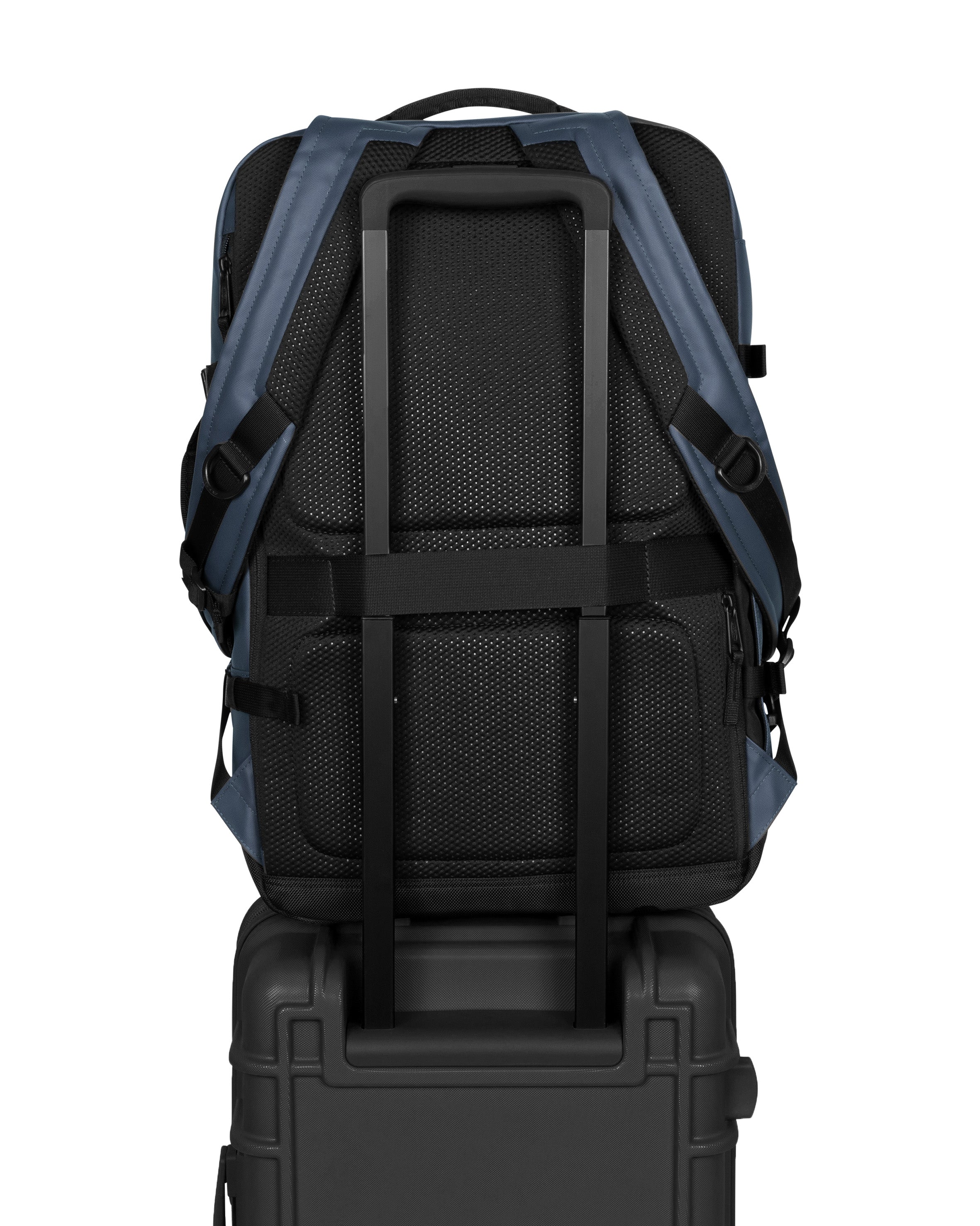 eastpak-cnnct-travelpack-sac-voyage-cnnct-admiral-moyen image 7