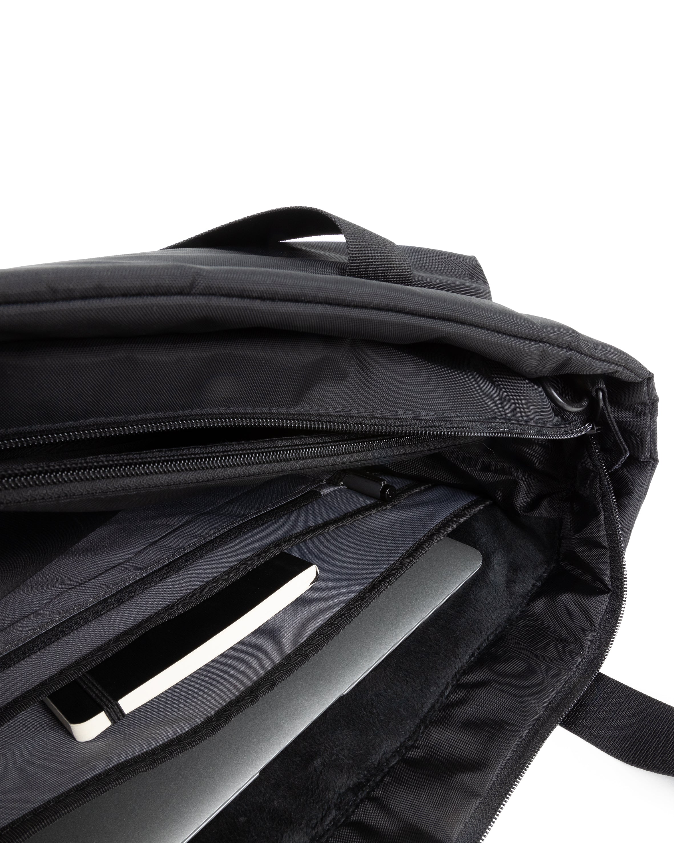 eastpak-cnnct-tote-sac-cabas-paule-noir-16-pouces-vegan image 7