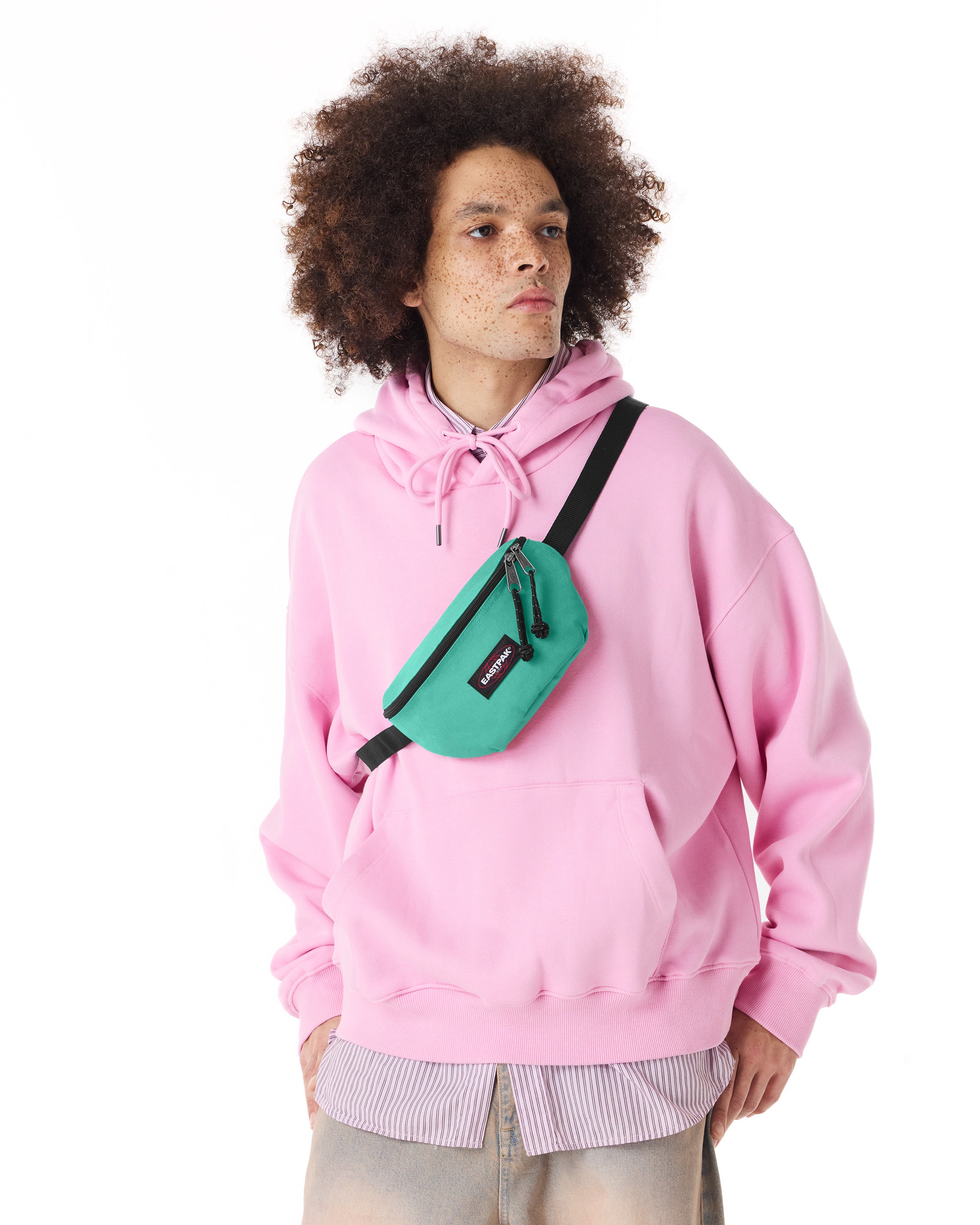 eastpak-springer-sac-banane-aquamarine-blue-petit-d-perlant image 4