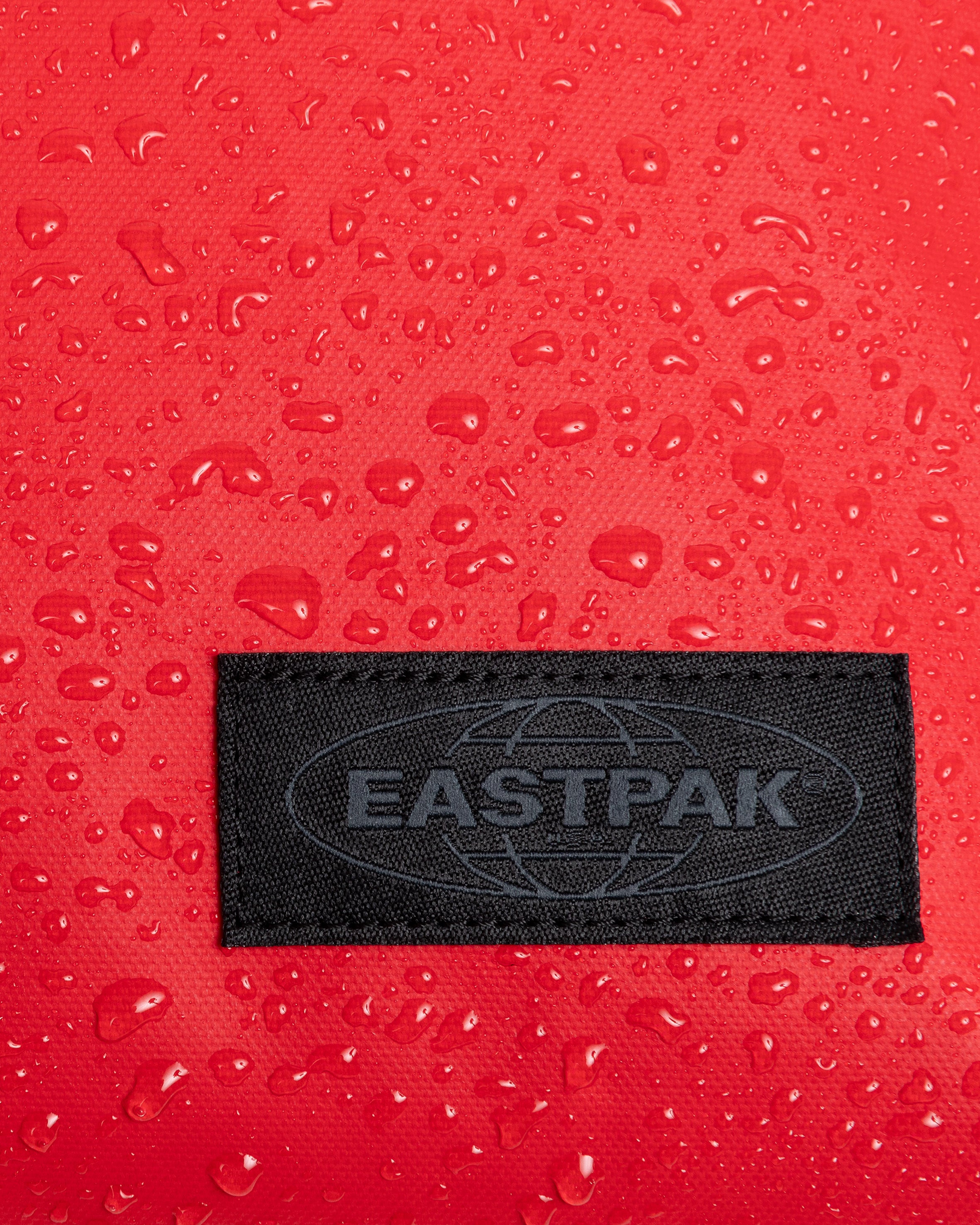 eastpak-day-pak-r-sac-dos-tarp-red-moyen-nylon-14-pouces image 7