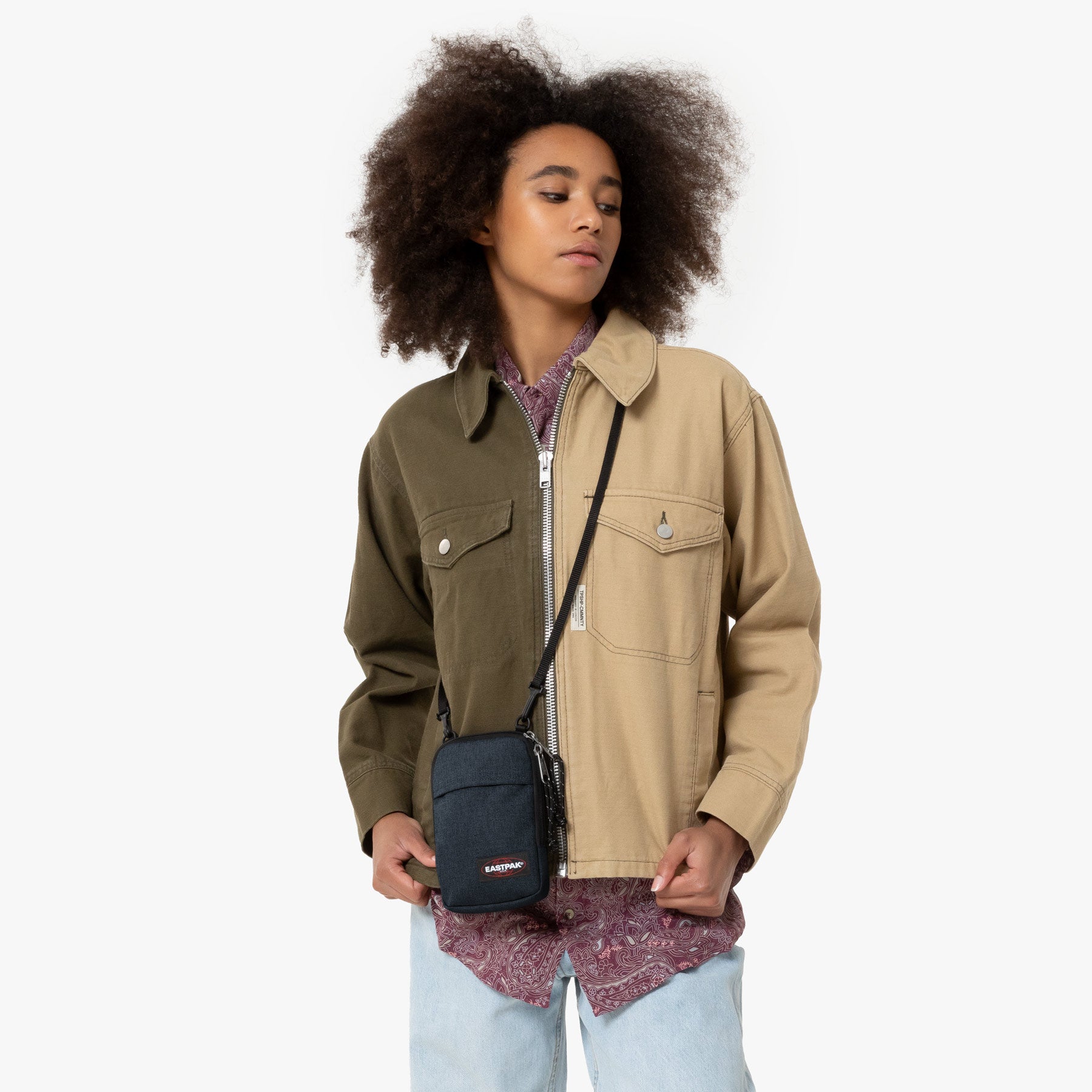 eastpak-buddy-sac-bandouli-re-triple-denim-petit-effet-jean image 2