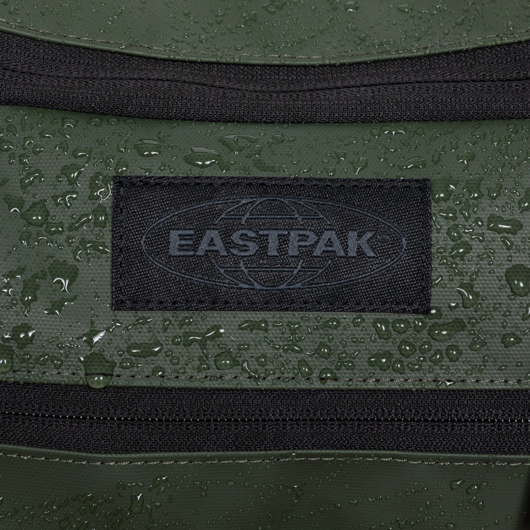 eastpak-duffel-pack-wheel-s-sac-roulettes-tarp-forest image 7