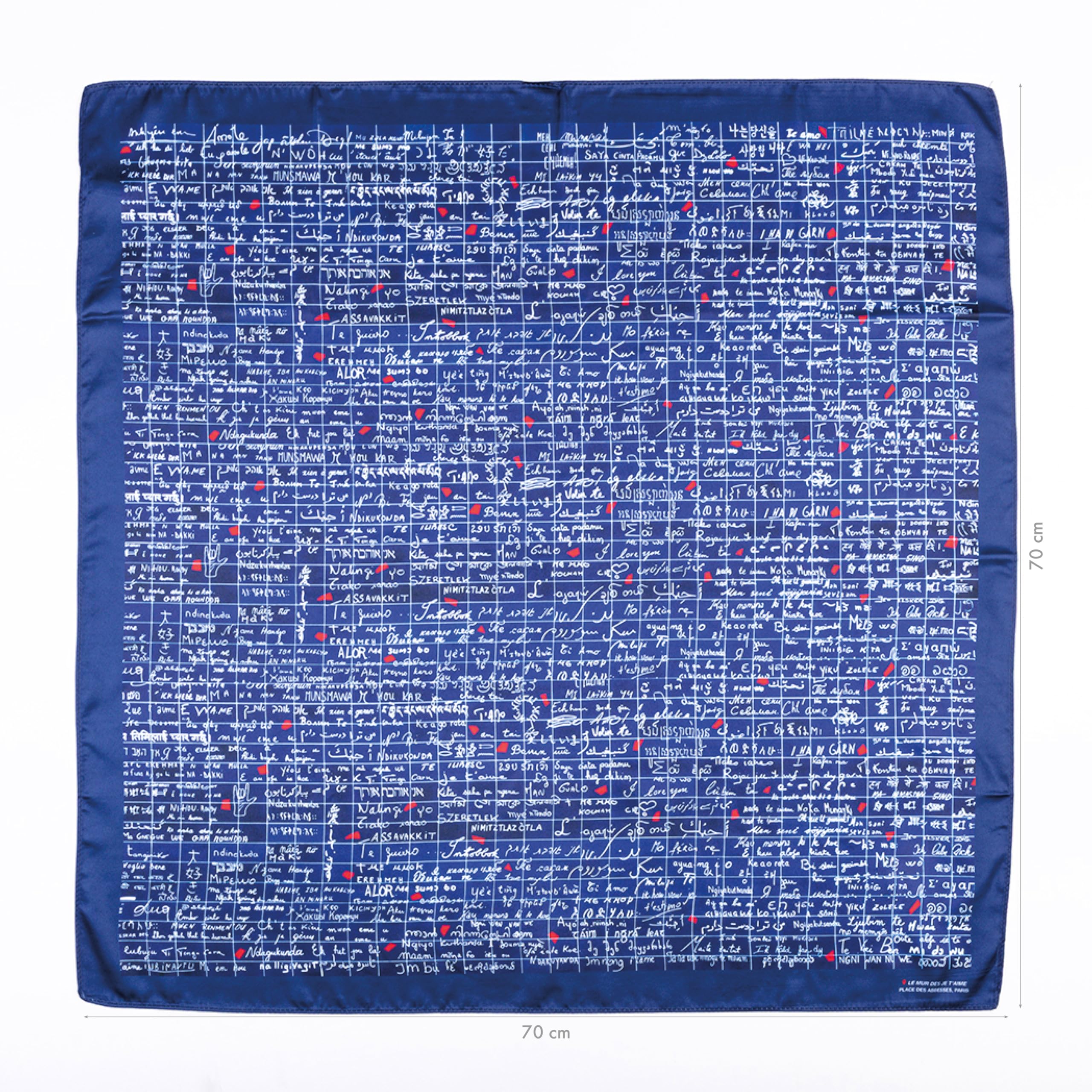 clairefontaine-flying-spirit-foulard-mur-des-je-t-aime-70x70-cm image 2