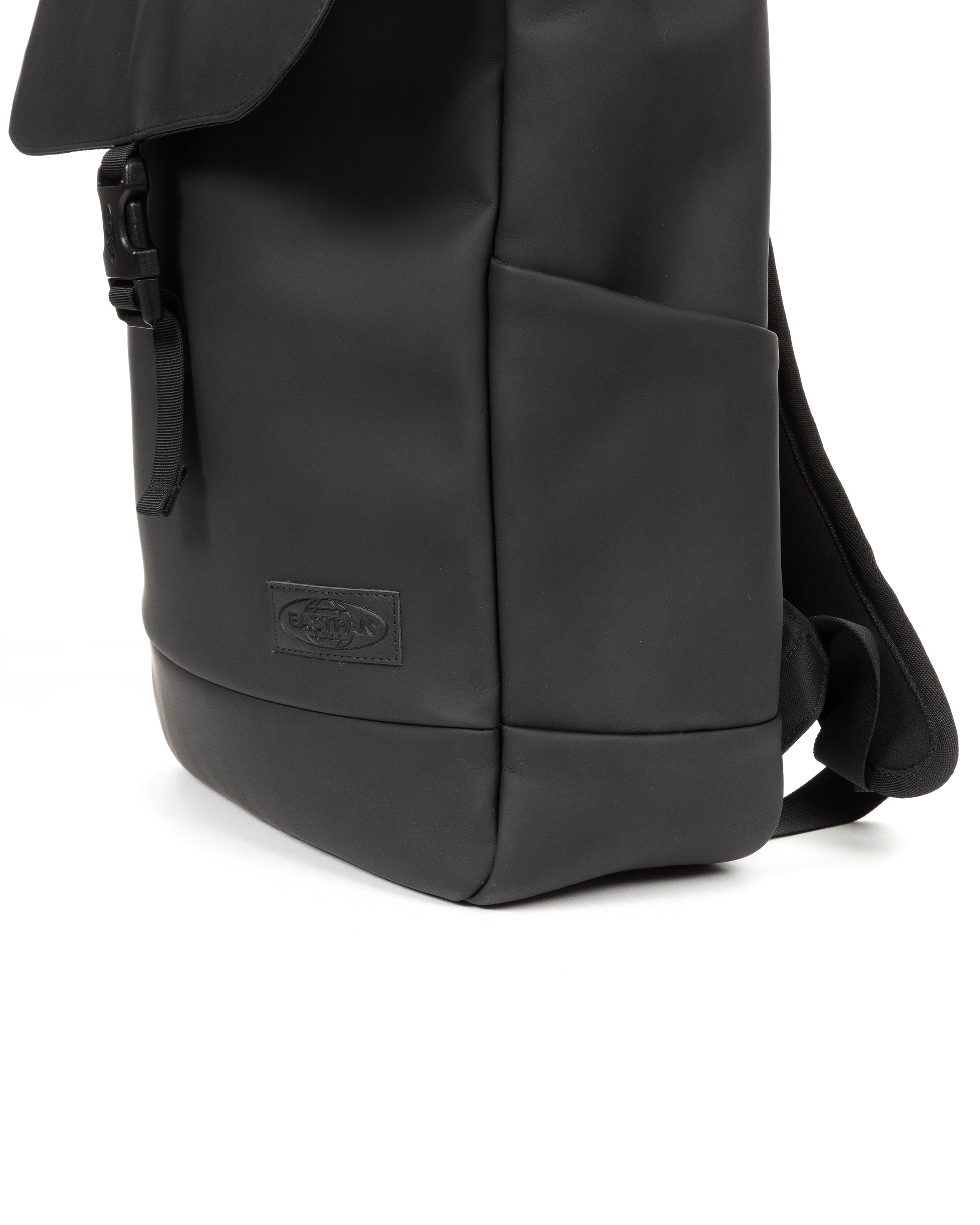 eastpak-yarin-sac-dos-16-cnnct-f-matte-black image 8