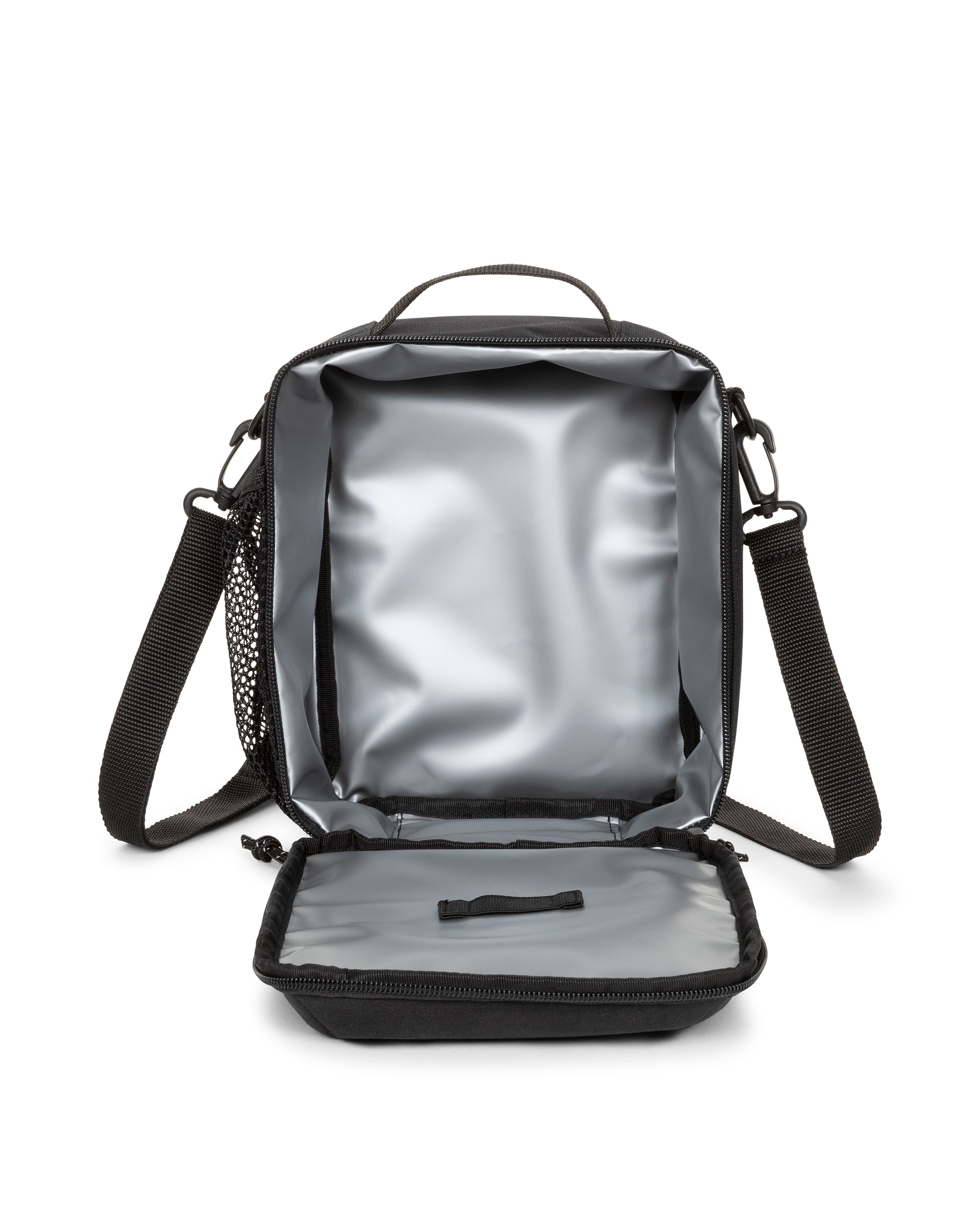 eastpak-the-lunch-one-bo-te-repas-black-petit-isotherme image 2