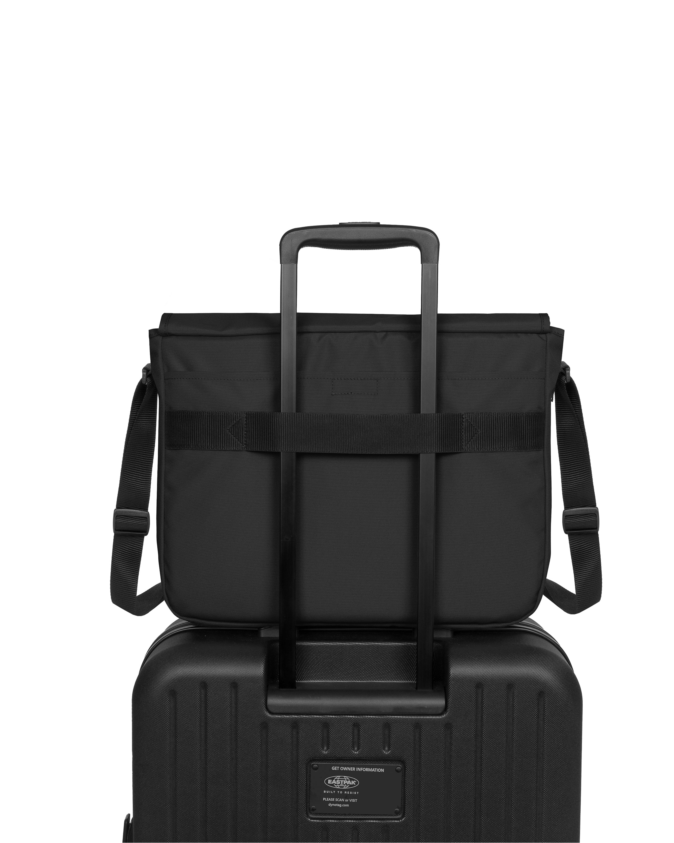 eastpak-delegate-sac-bandouli-re-17-pouces-black-moyen image 3