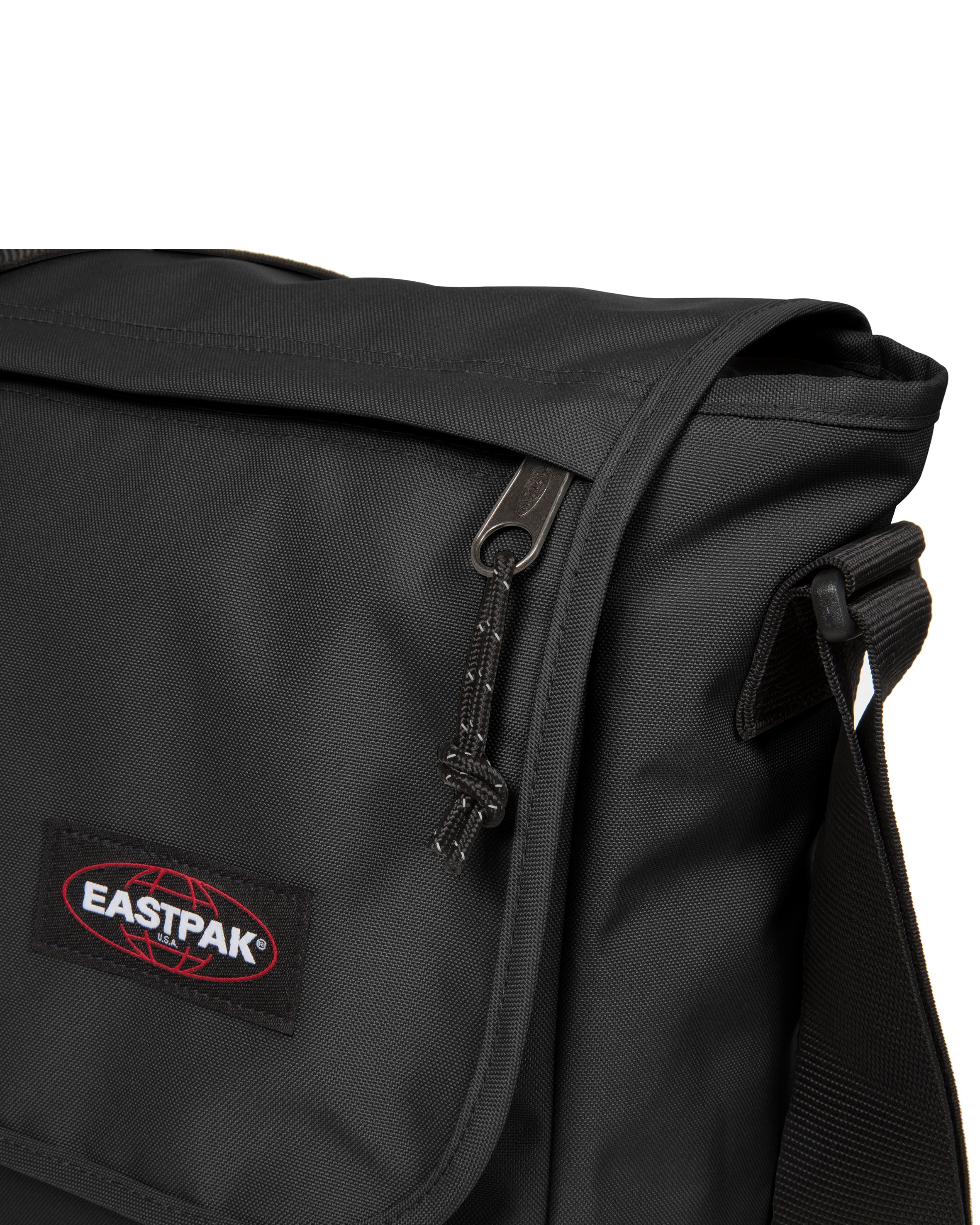 eastpak-delegate-sac-bandouli-re-17-pouces-black-moyen image 5