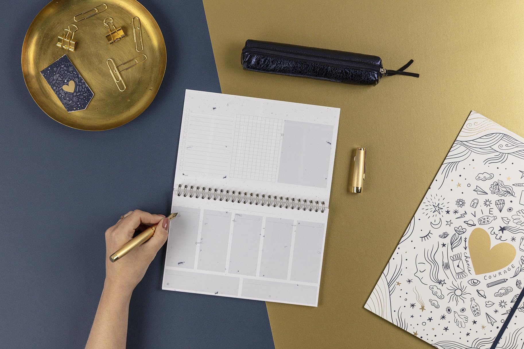 clairefontaine-adolie-116295c-bloc-planner-celeste-22x14cm-non-date image 7