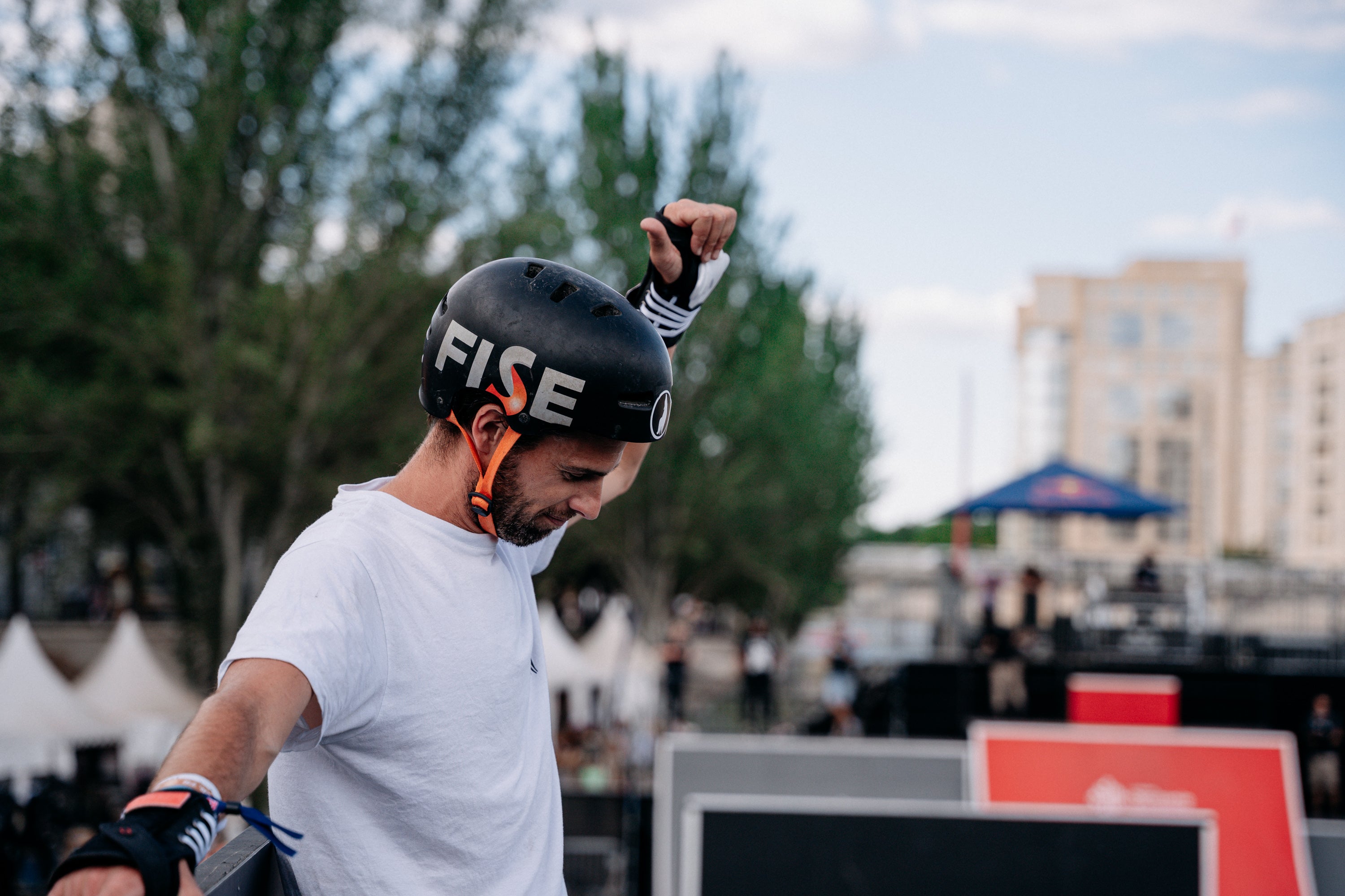 casque-fise-s-m-54-56-cm-v-lo-skateboard-en-1078 image 2