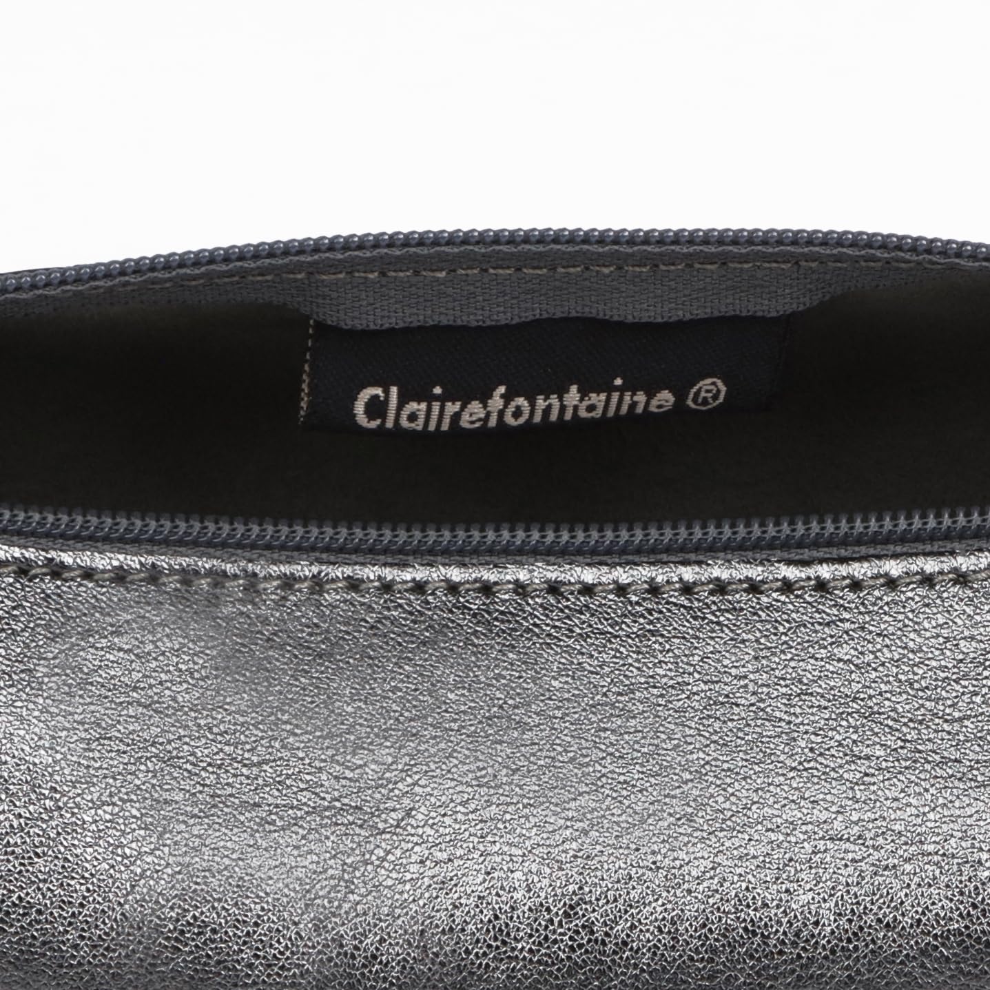 clairefontaine-age-bag-8690c-trousse-ronde-cuir-graphite-iris-22-cm image 3