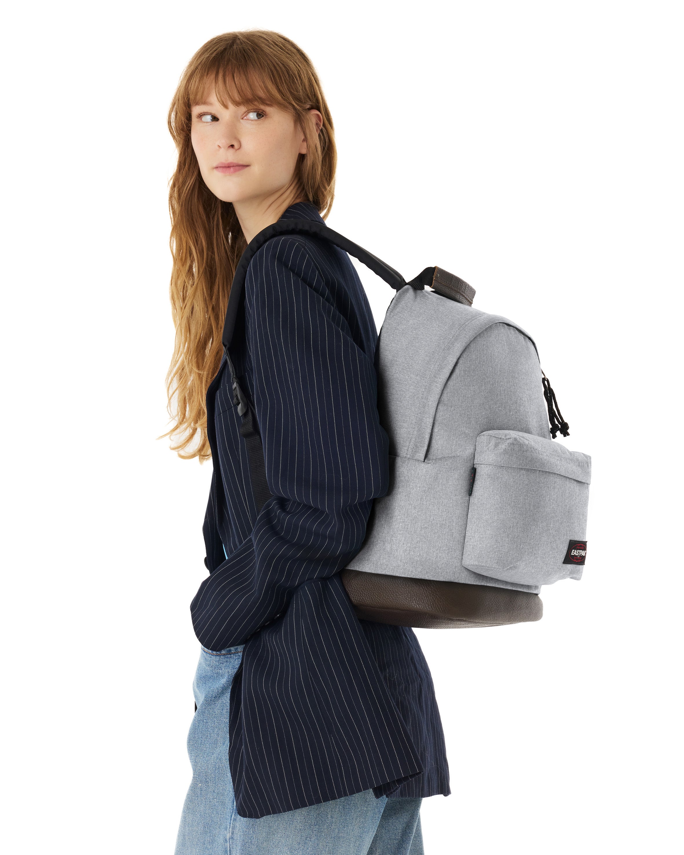 eastpak-wyoming-ek000811363-sac-dos-sunday-grey-cuir image 2