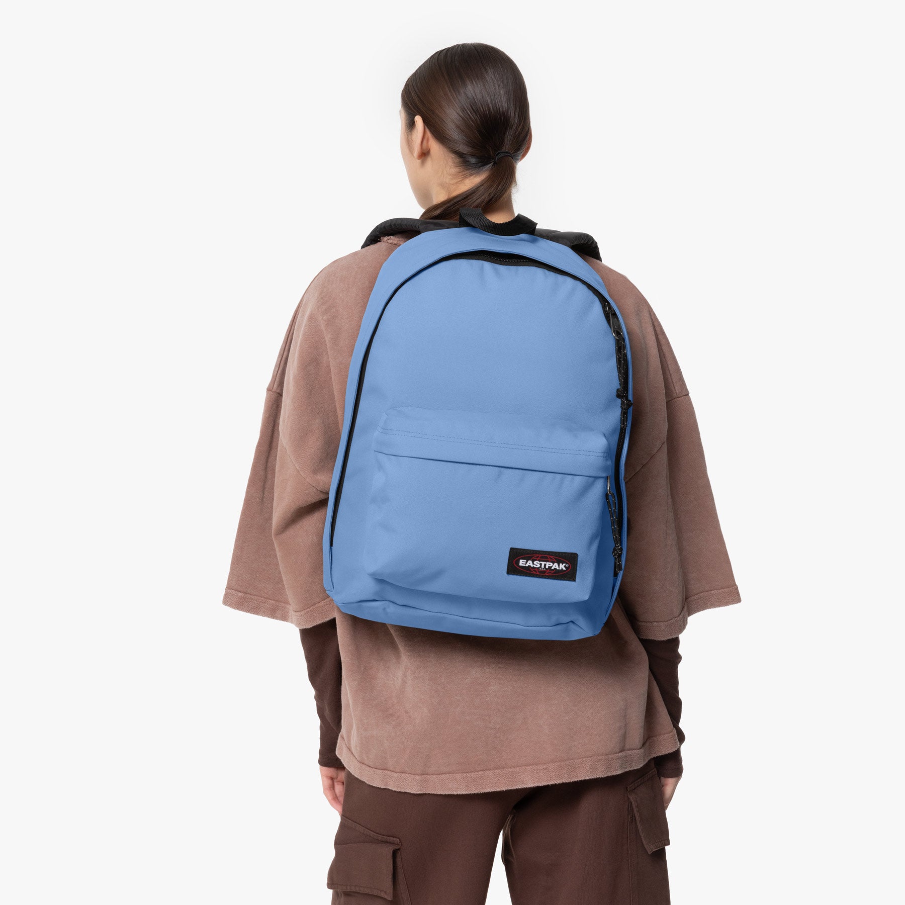 eastpak-out-of-office-sac-dos-air-blue-moyen-housse-14-pouces image 2