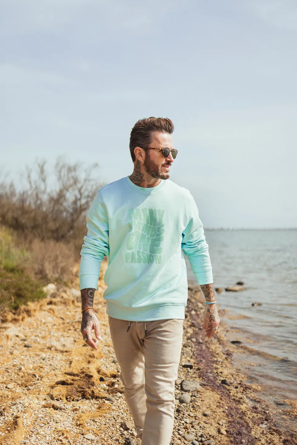fise-pulls-sweats-sweat-passion-sweat-bleu-cara-bes image 1