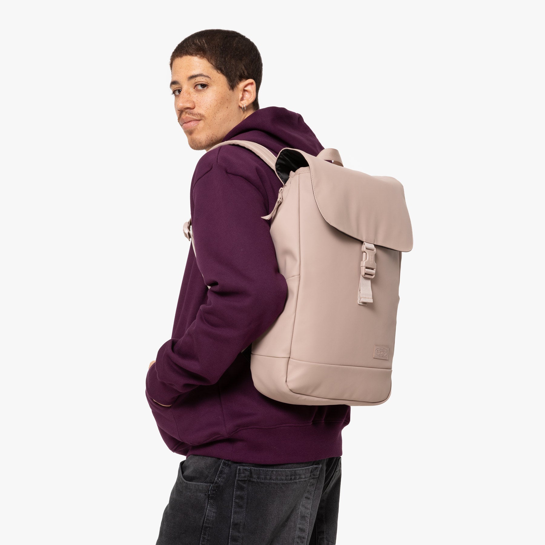 eastpak-yarin-sac-a-dos-matte-sand-moyen-16-pouces image 5