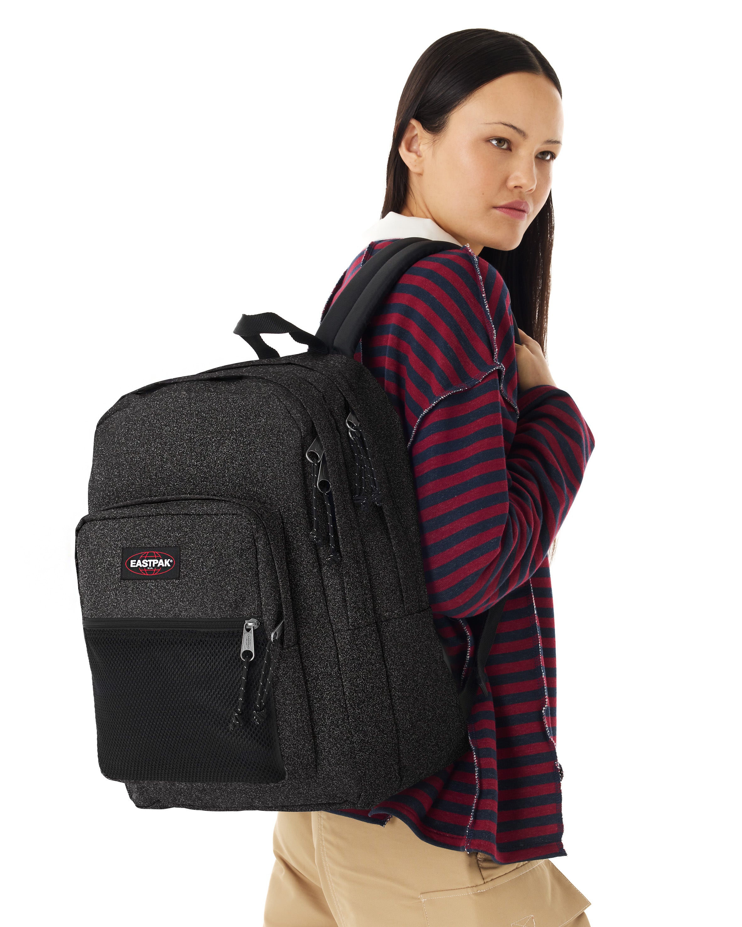 eastpak-pinnacle-sac-dos-grand-spark-black-vegan image 2