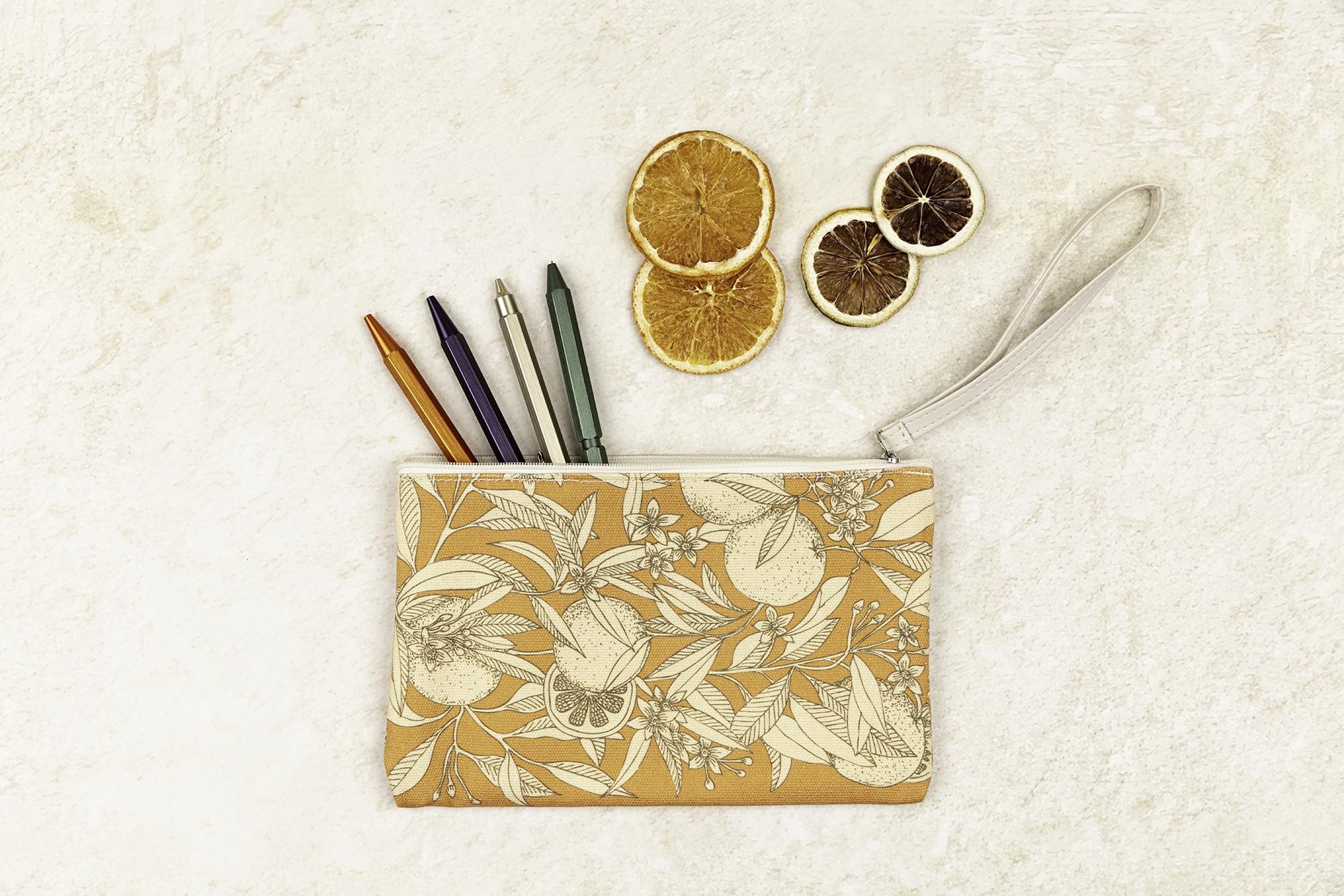 clairefontaine-flying-spirit-116361c-trousse-coton-fleurs-d-oranger image 5