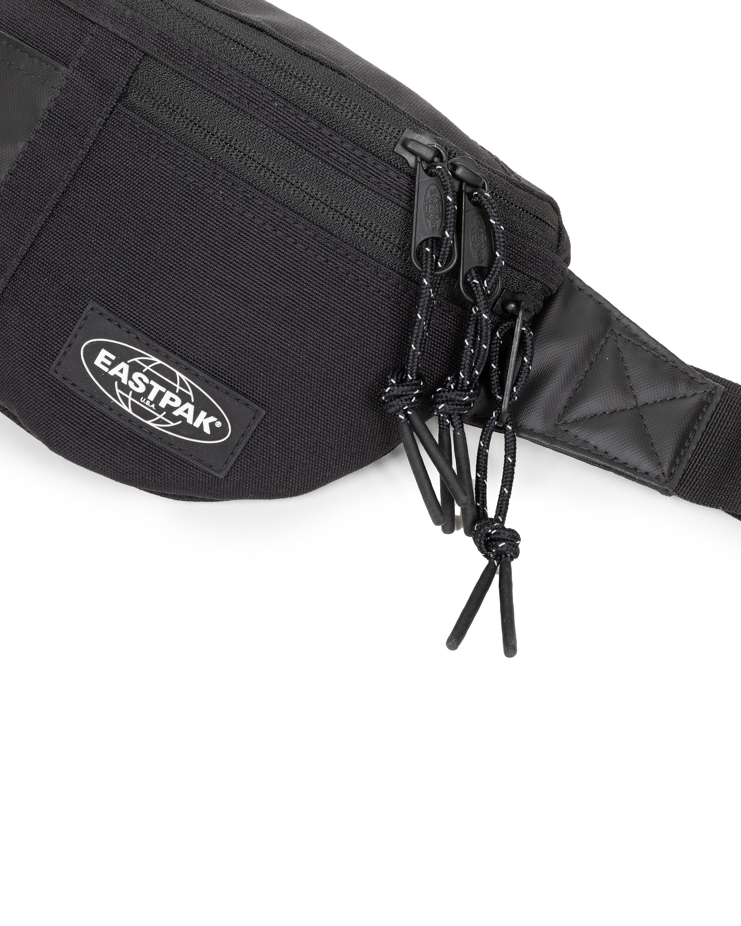 eastpak-icon-springer-sac-banane-on-black-petit-nylon image 4