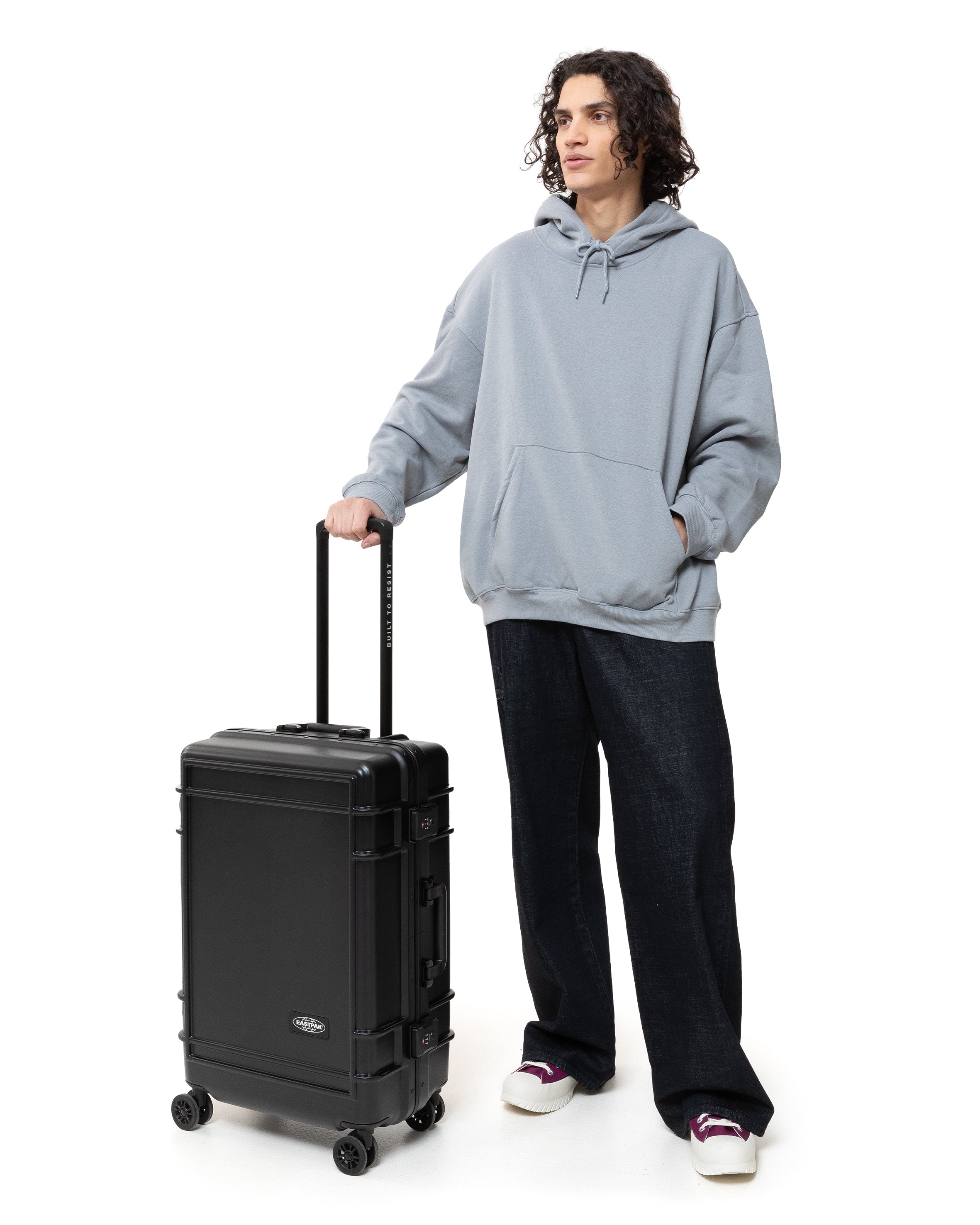 eastpak-resist-r-case-m-valise-rigide-black-4-roues image 4